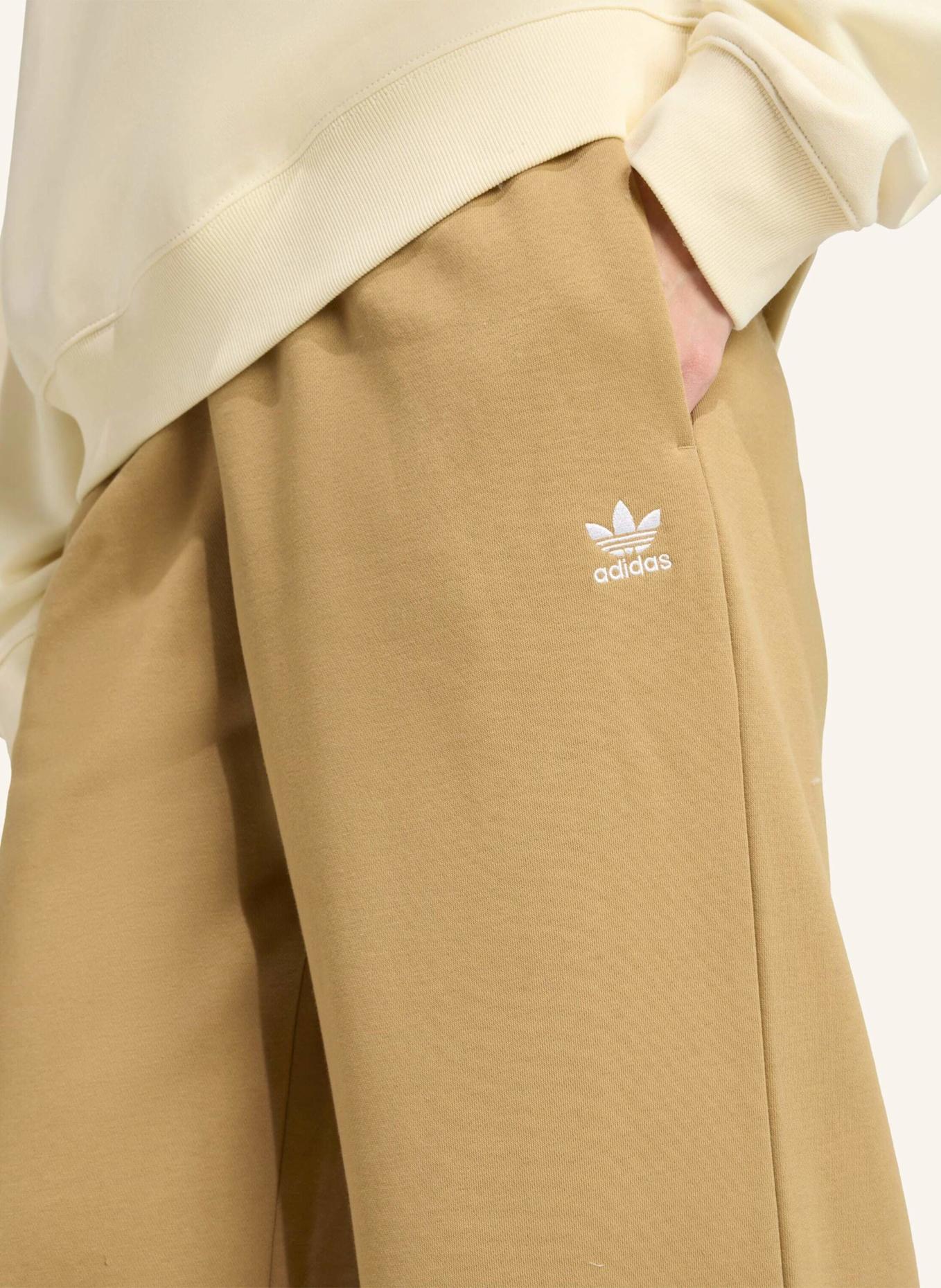 adidas Originals ESSENTIALS HOSE, WEITES BEIN: BEIGE