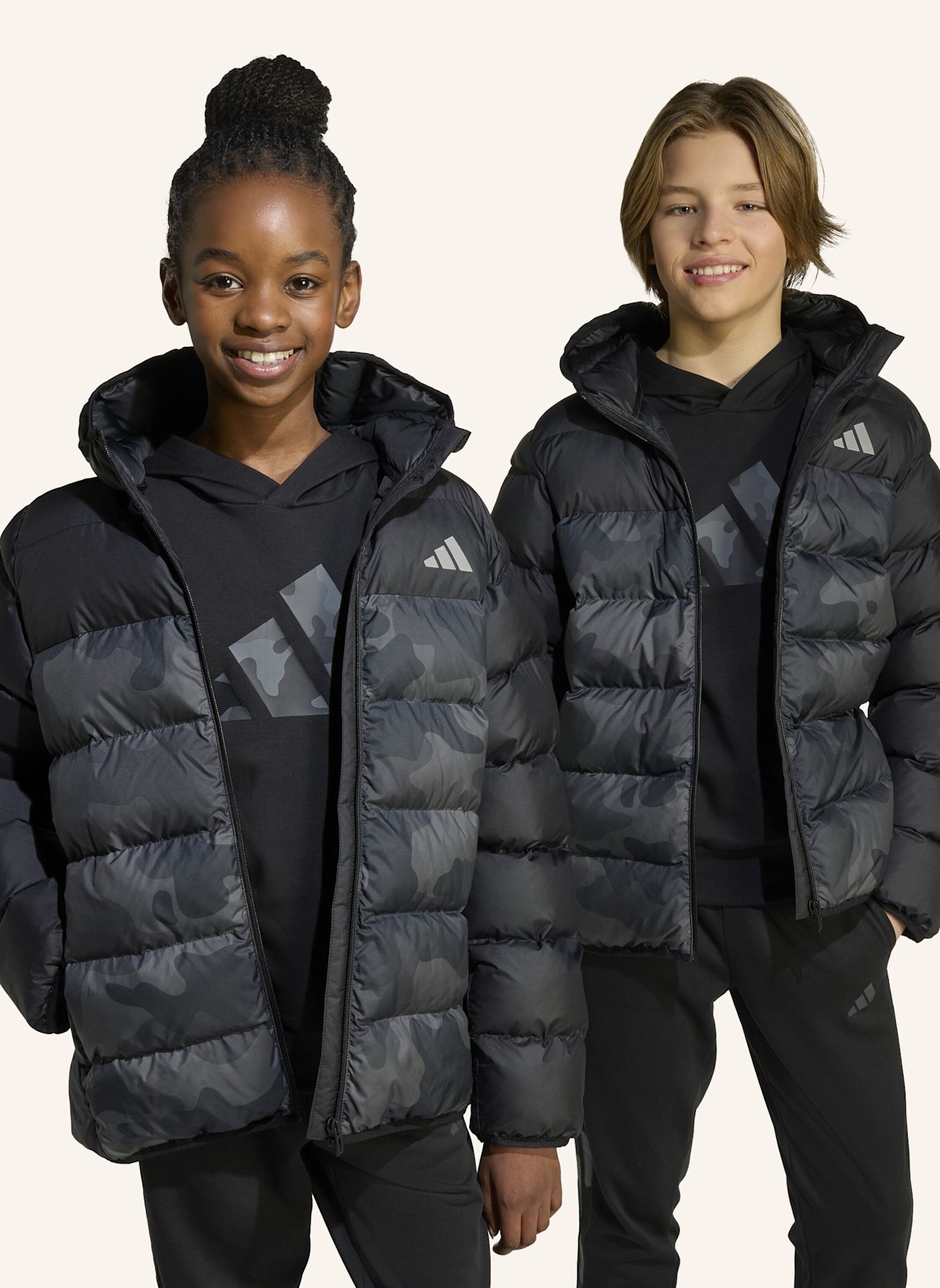 adidas SYNTHETIC DOWN ALLOVER PRINT JACKE KINDER: SCHWARZ