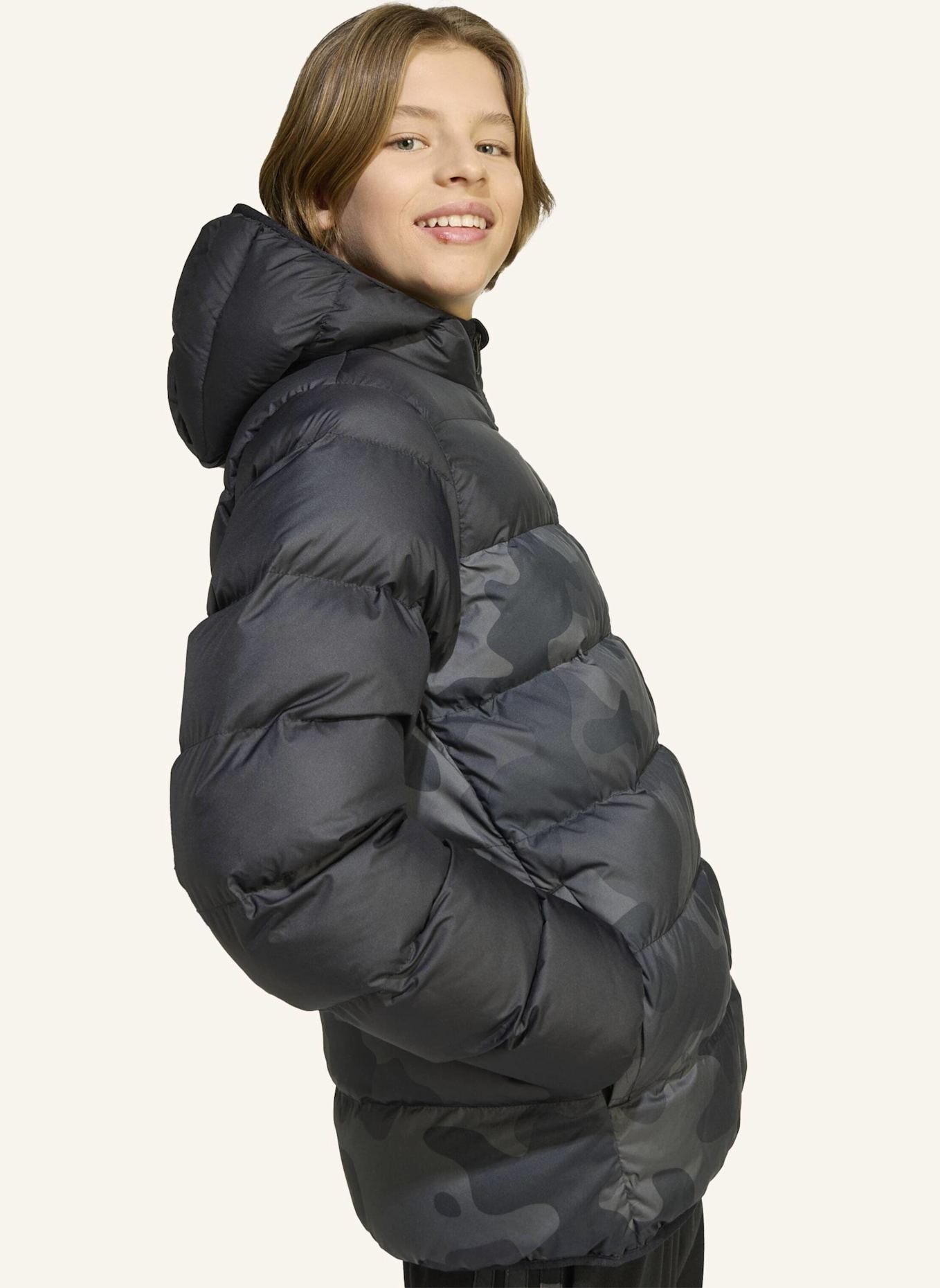 adidas SYNTHETIC DOWN ALLOVER PRINT JACKE KINDER: SCHWARZ