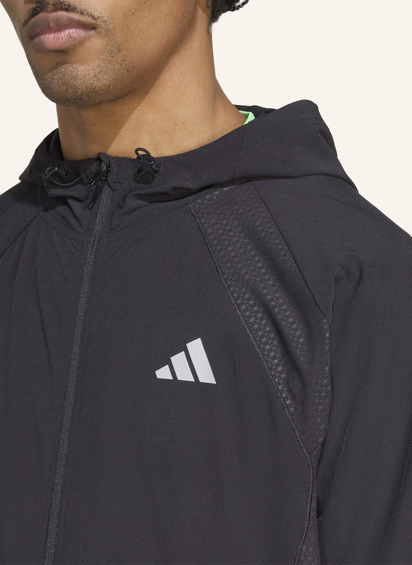 adidas TECH APPAREL TRAININGSJACKE: SCHWARZ/ GRAU