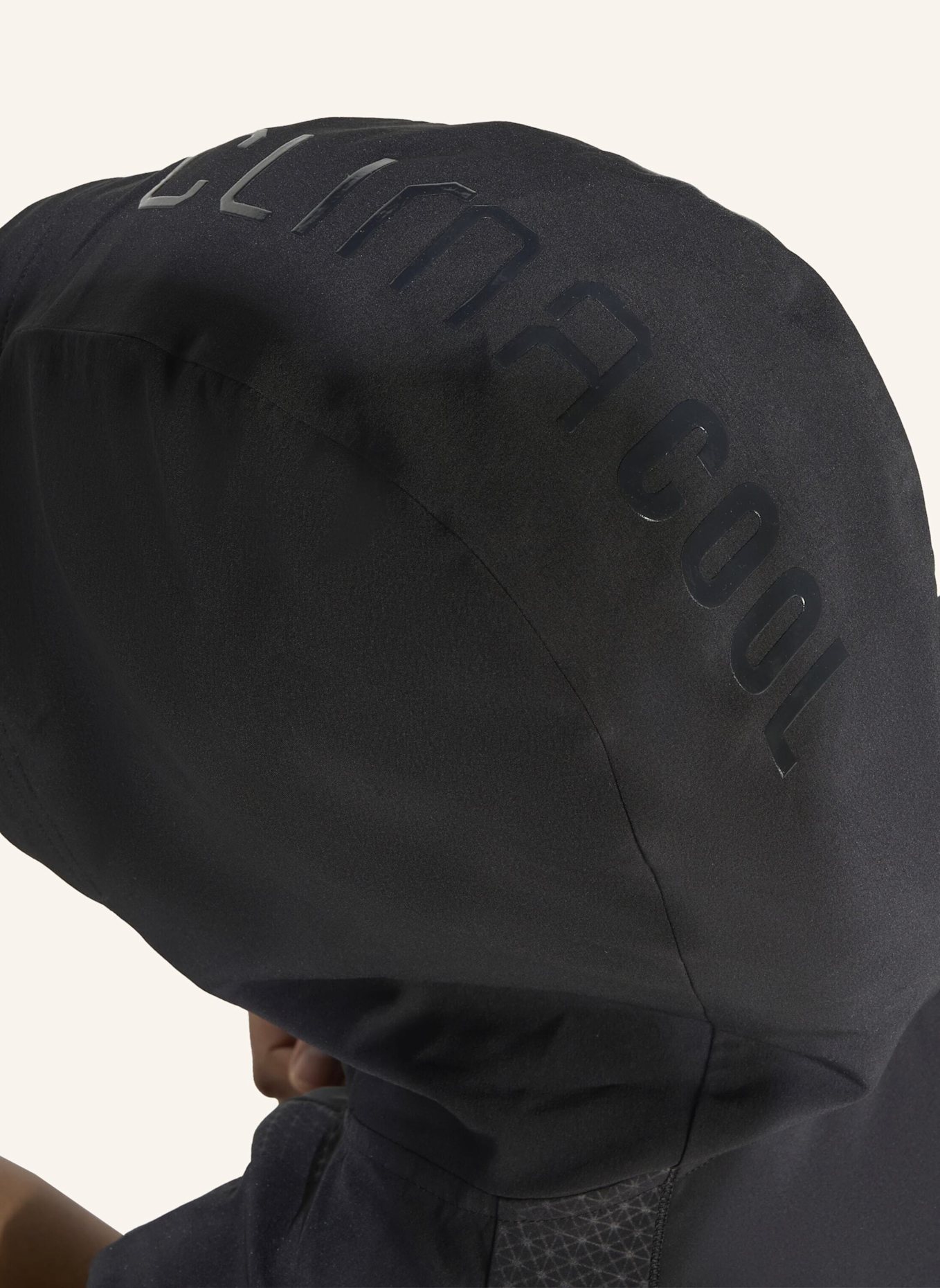 adidas TECH APPAREL TRAININGSJACKE: SCHWARZ/ GRAU