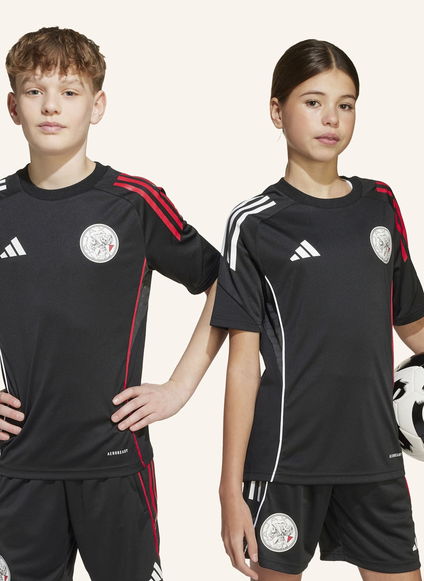 adidas AJAX TIRO 25 COMPETITION KIDS TRAININGSTRIKOT: SCHWARZ/ WEISS/ ROT