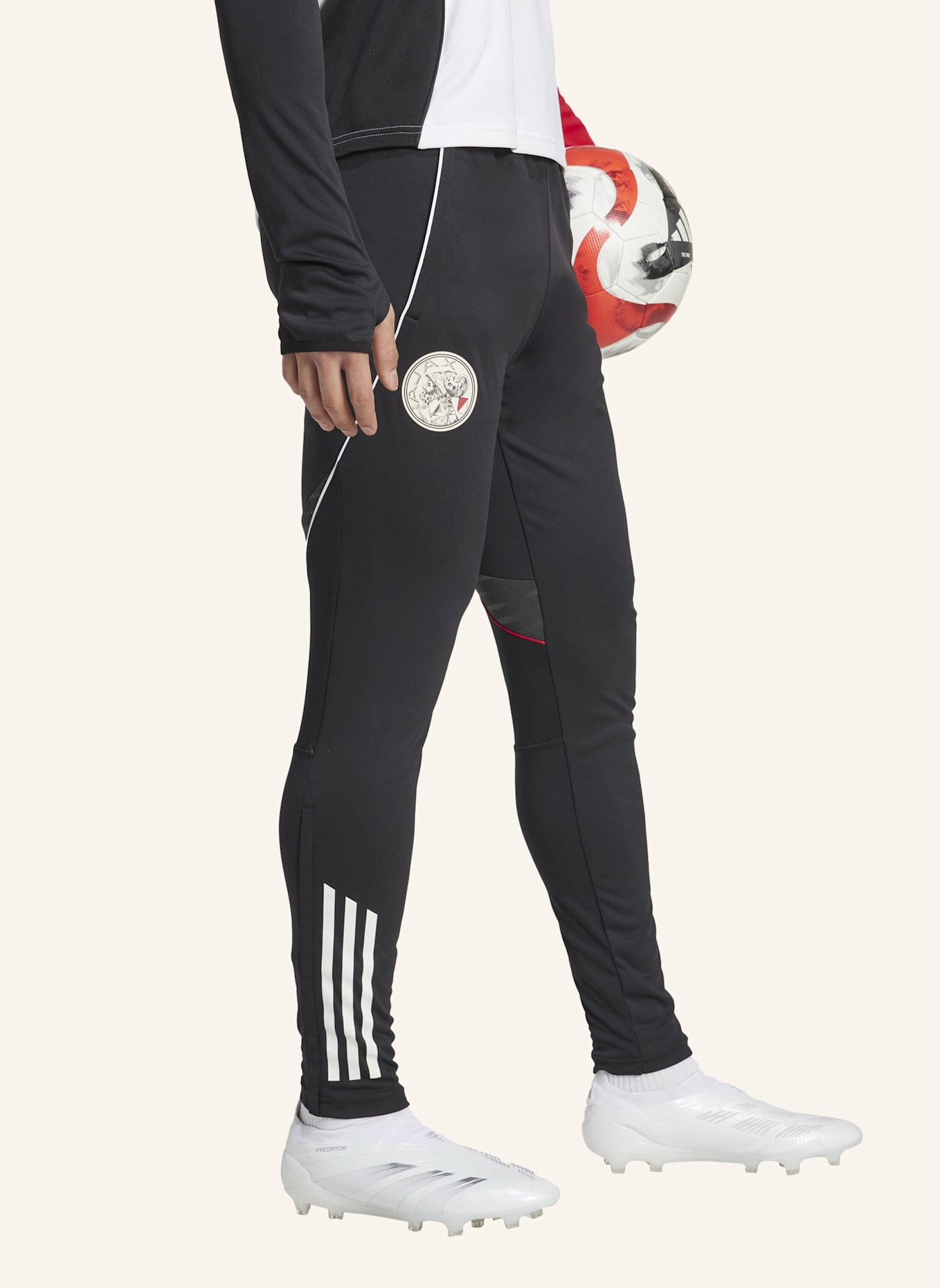 adidas AJAX TIRO 25 COMPETITION TRAININGSHOSE: SCHWARZ/ WEISS/ ROT