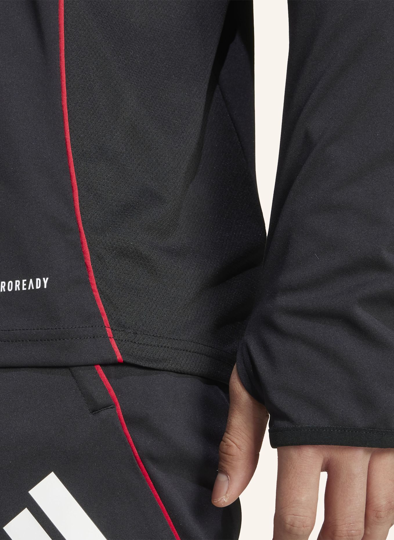 adidas AJAX TIRO 25 COMPETITION TRAININGSOBERTEIL: SCHWARZ/ WEISS/ ROT