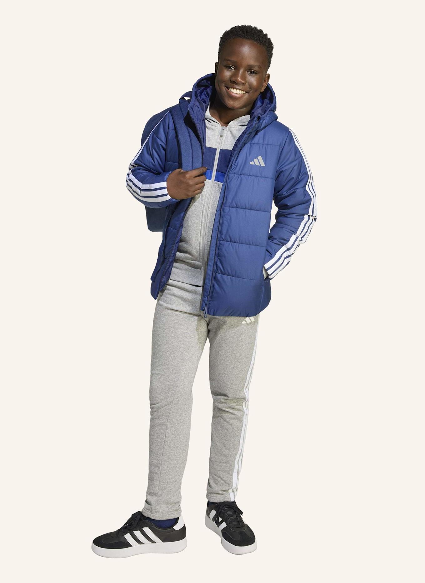 adidas ESSENTIALS 3-STREIFEN GEFÜTTERTE KINDERJACKE: BLAU/ WEISS