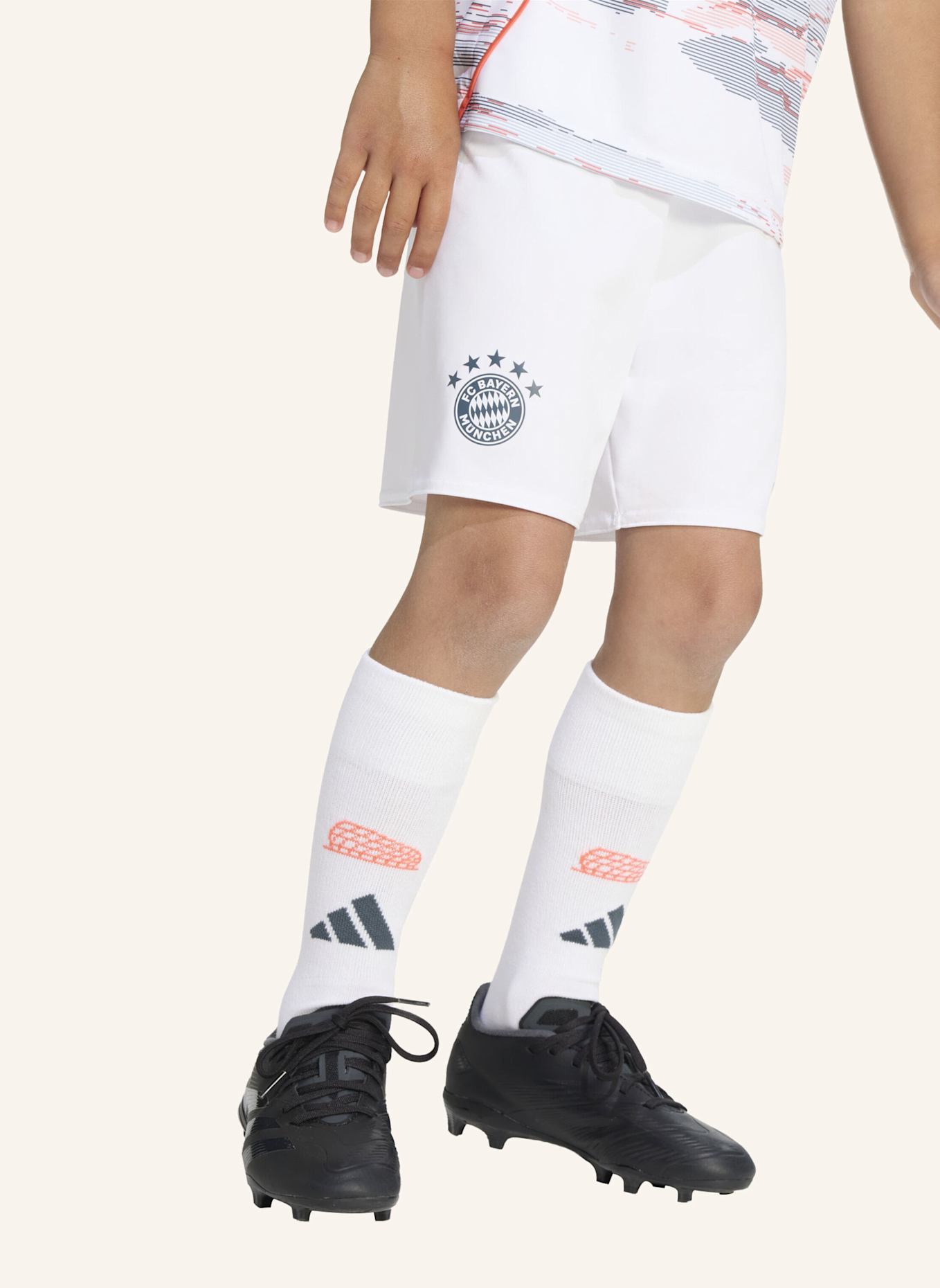adidas FC BAYERN MÜNCHEN 25/26 KIDS MINI-AUSWÄRTSAUSRÜSTUNG: WEISS