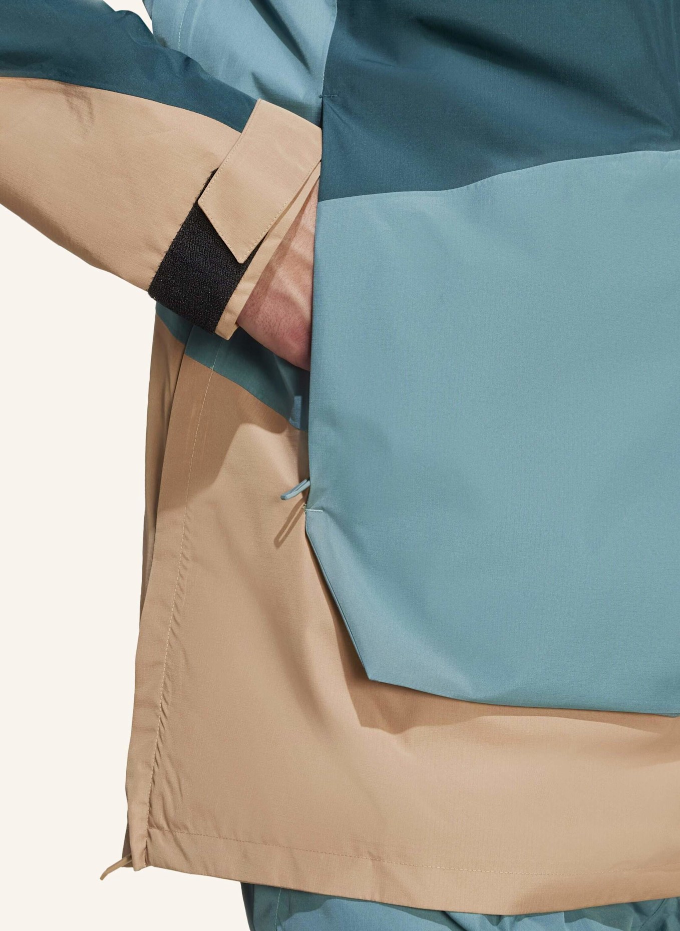 adidas TERREX TERREX XPLORIC 2-LAGIGER, GEFÜTTERTER CLIMAPROOF ANORAK: PETROL/ TÜRKIS/ CAMEL