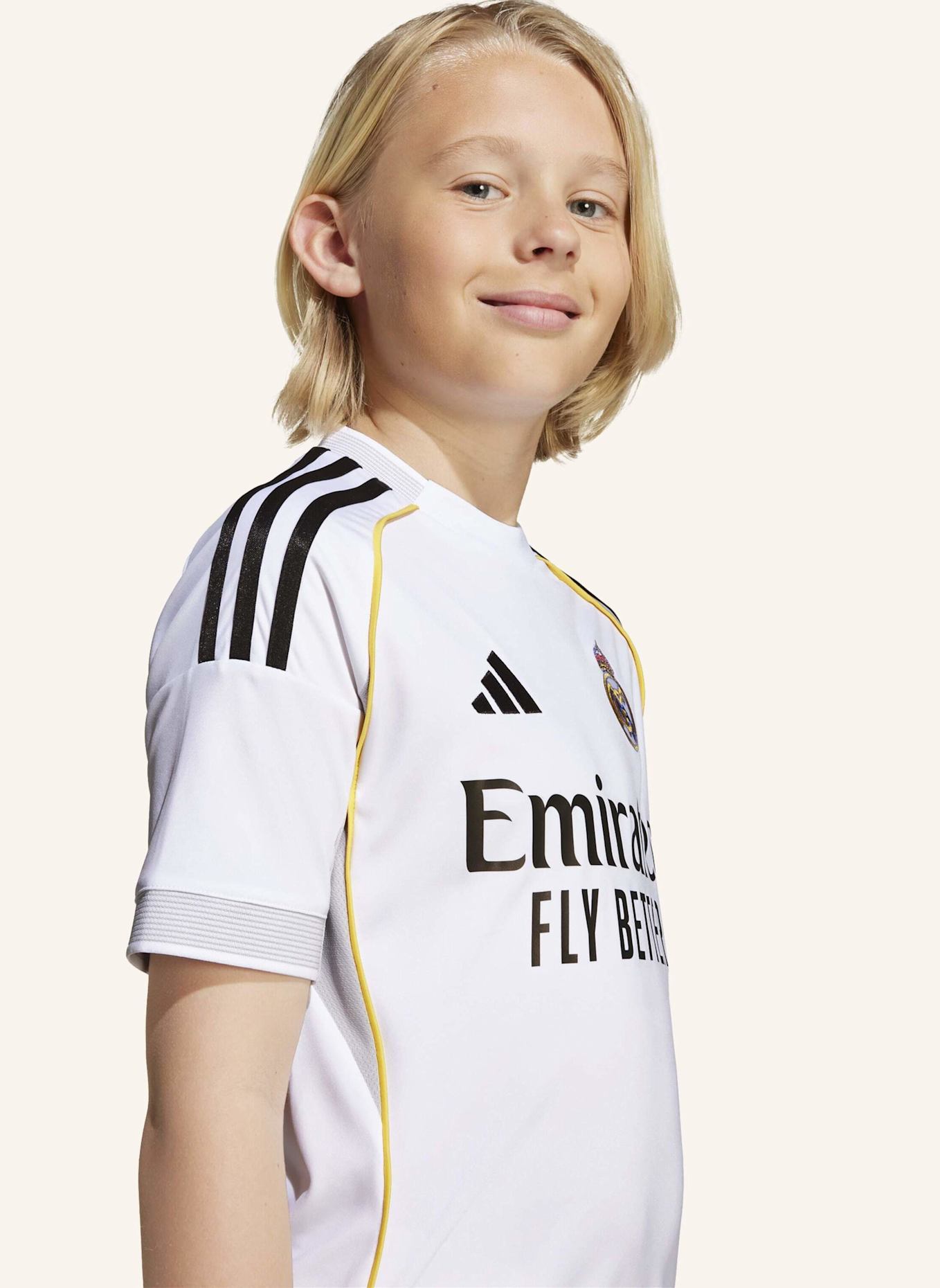 adidas REAL MADRID 25/26 JUNIOR-HEIMAUSRÜSTUNG: WEISS