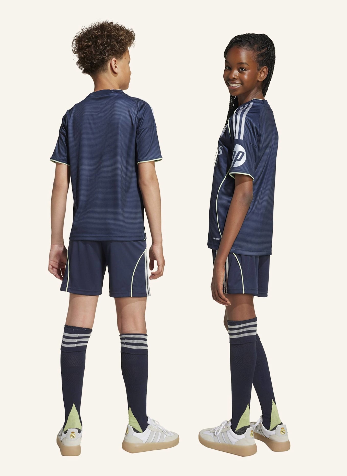 adidas REAL MADRID 25/26 AWAY JUNIOR-AUSRÜSTUNG: BLAU