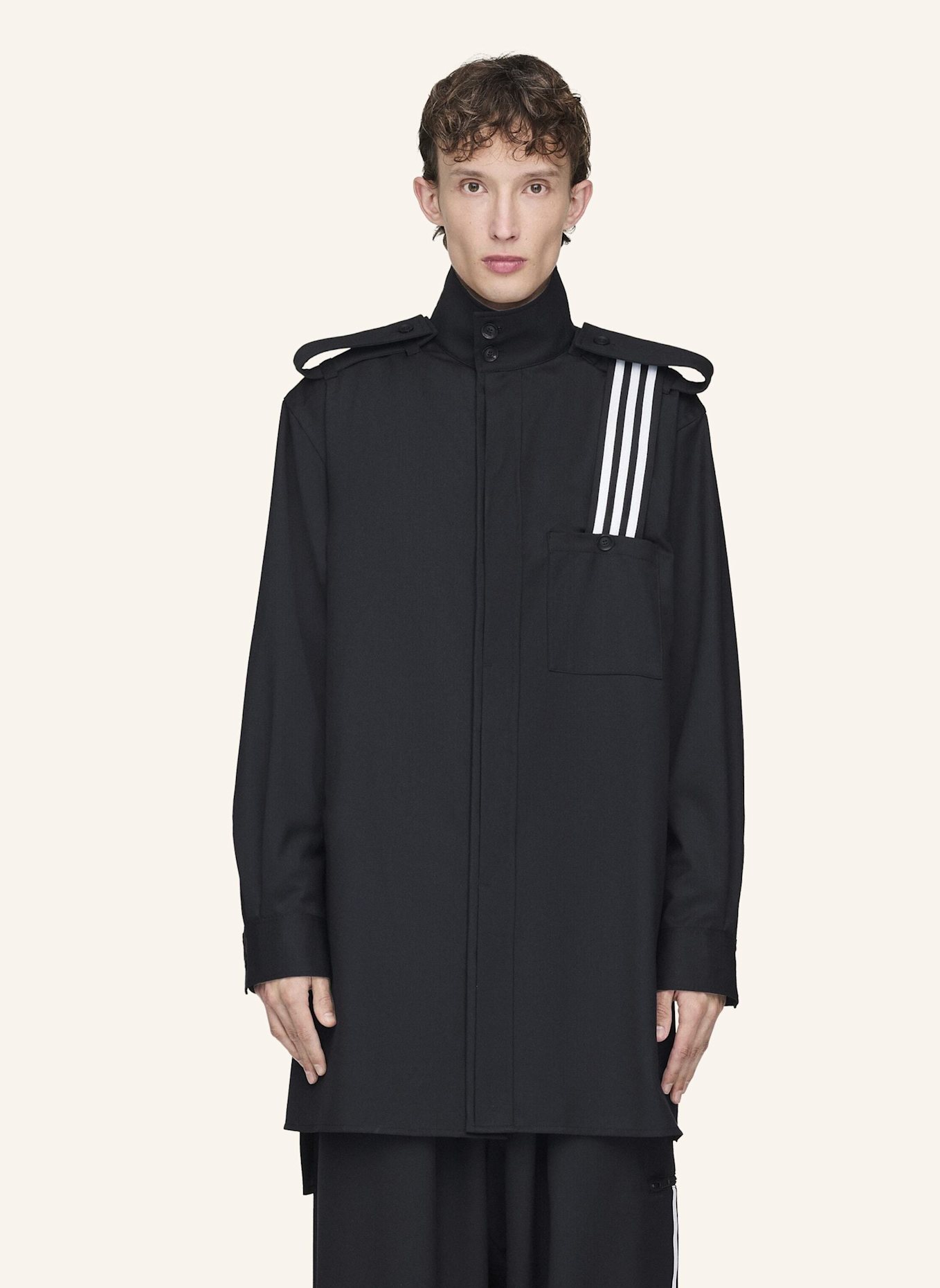 Y-3 Y-3 HEMDJACKE AUS VEREDELTEM WOLLSTOFF: SCHWARZ