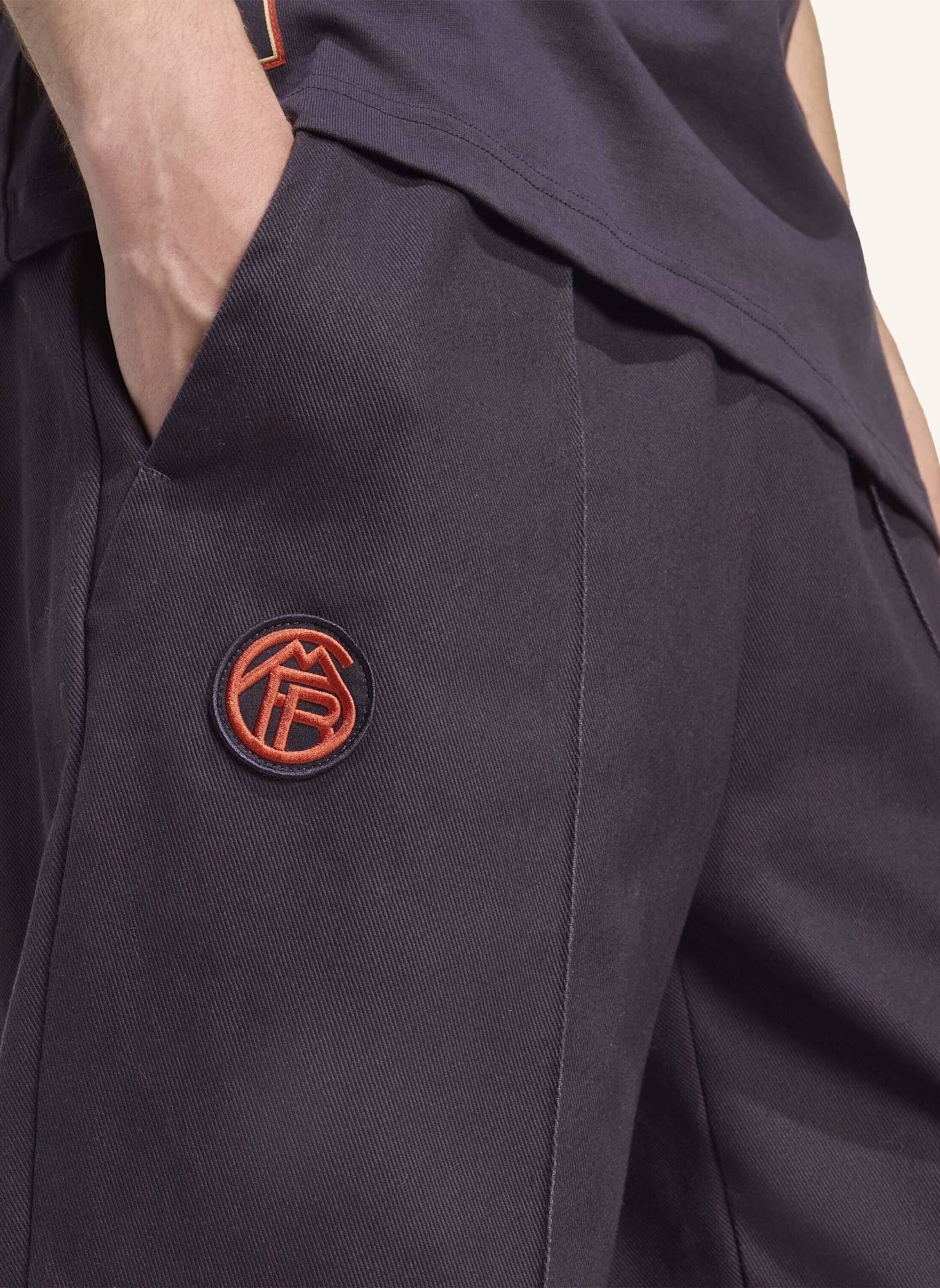 adidas Originals FC BAYERN MÜNCHEN TERRACE ICONS DRILL HOSE: SCHWARZ