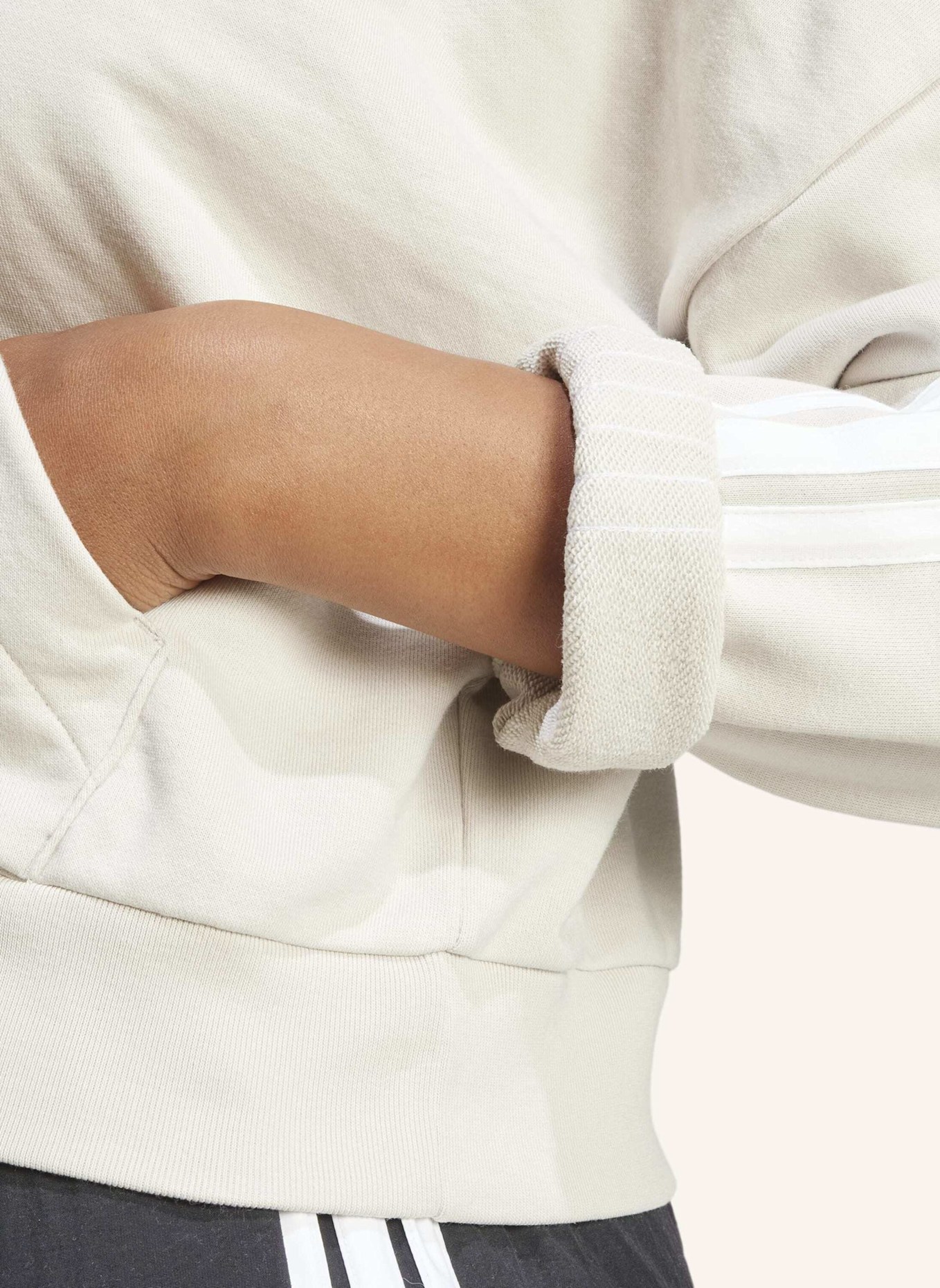 adidas ESSENTIALS 3-STREIFEN FRENCH TERRY QUARTER-ZIP HOODIE: BEIGE/ WEISS