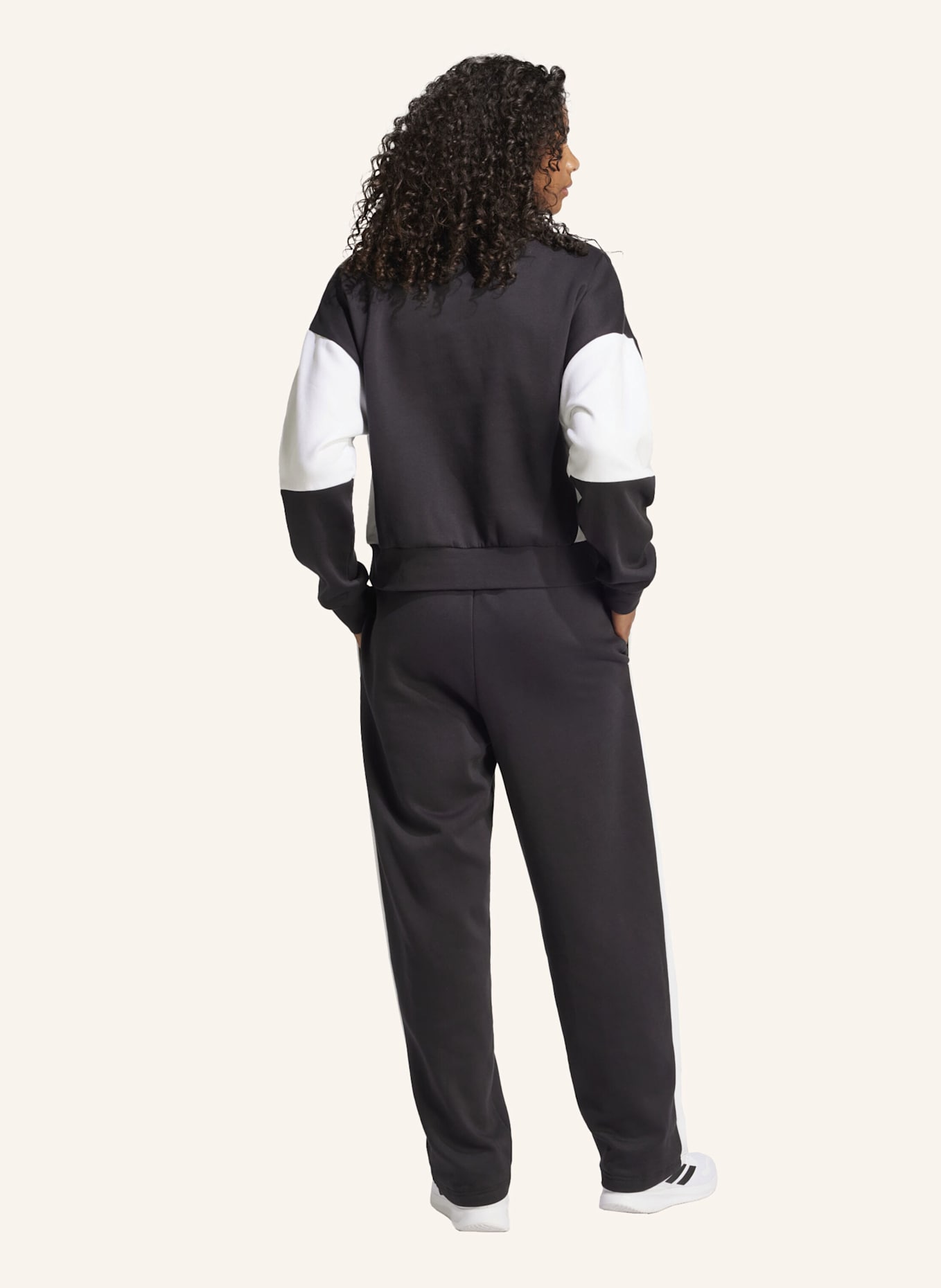 adidas LAZIDAY TRAININGSANZUG: SCHWARZ