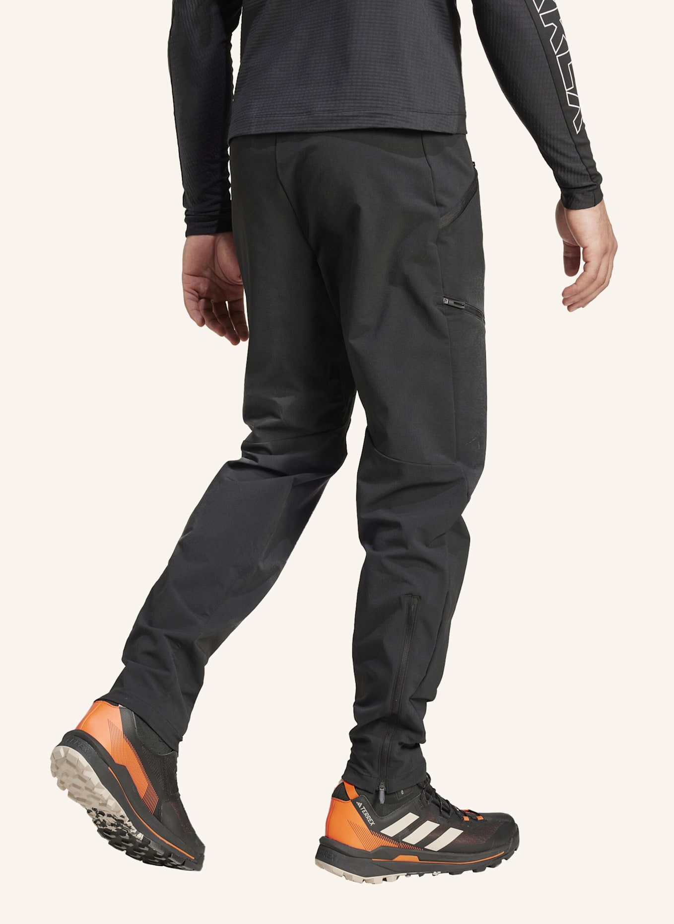 adidas TERREX TECHROCK BRUSHED SOFTSHELLHOSE: SCHWARZ