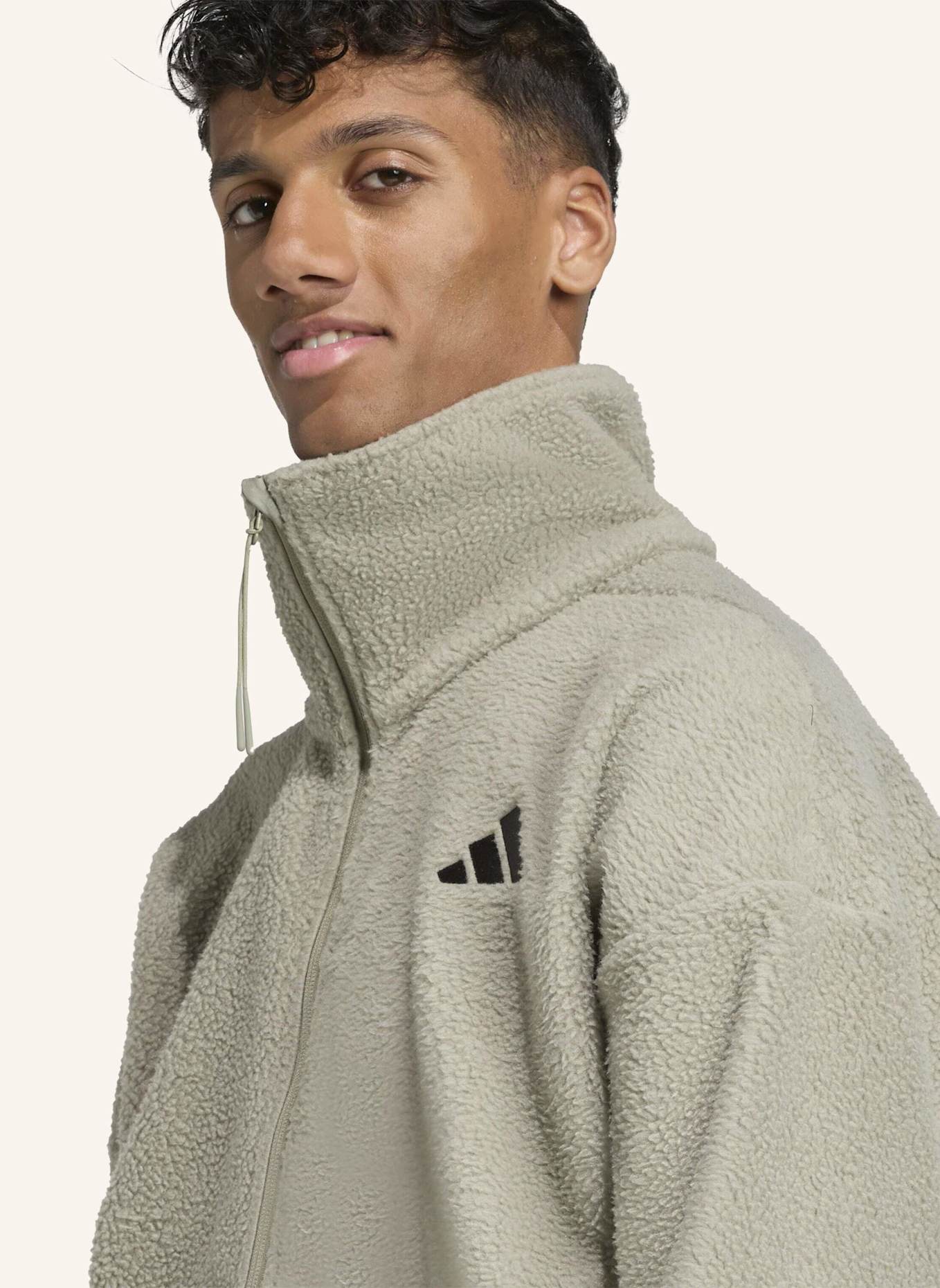 adidas CITY TECH HIGH PILE FLEECEJACKE MIT DURCHGEHENDEM REISSVERSCHLUSS: SILBER