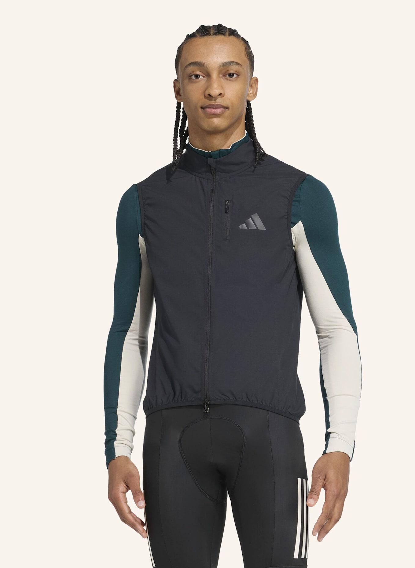 adidas ESSENTIALS WINDDICHTE WESTE: SCHWARZ