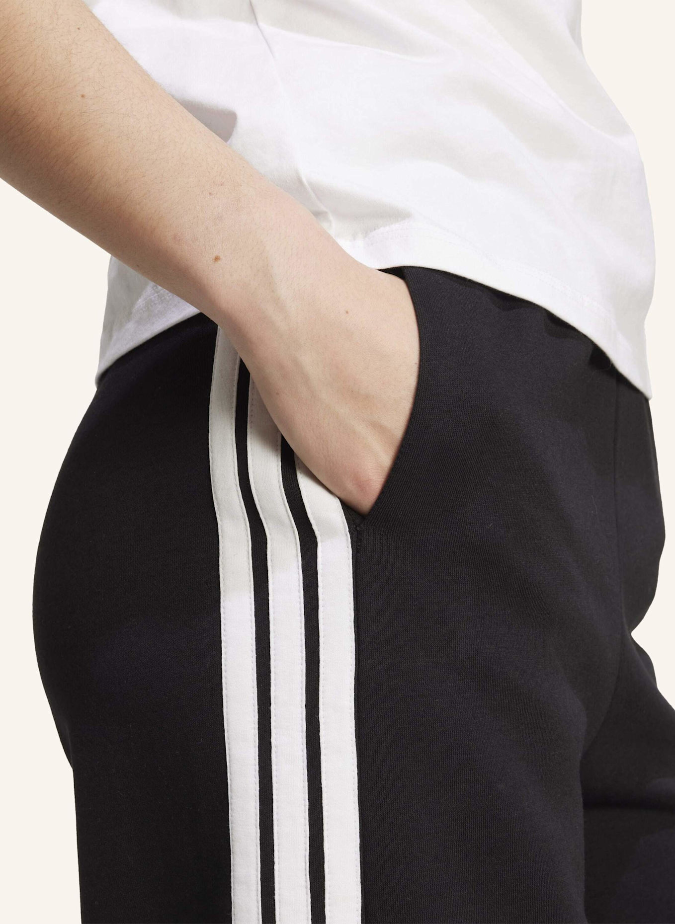 adidas ADIDAS 3-STREIFEN WIDE FLEECEHOSE: SCHWARZ