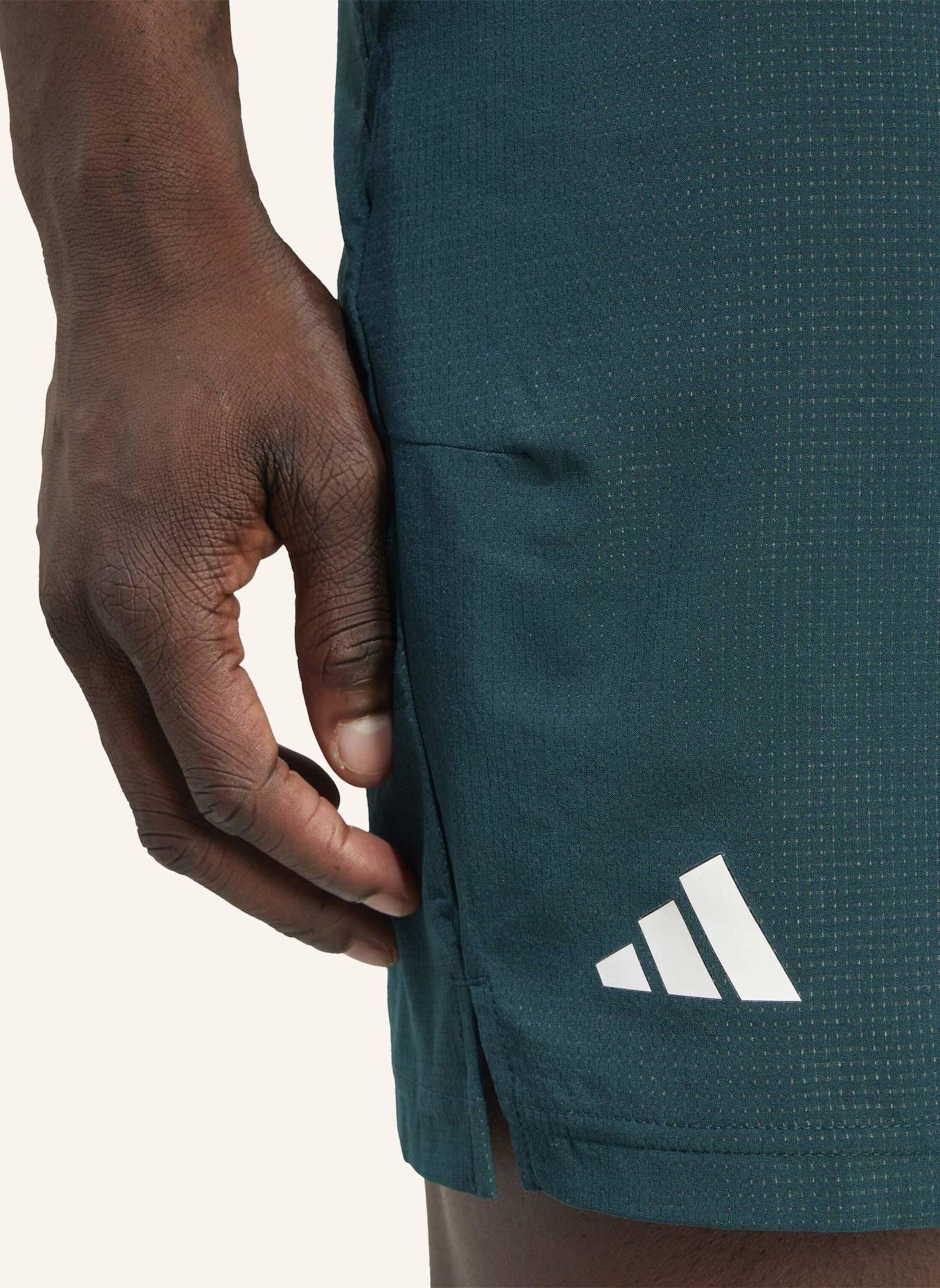 adidas Tennisshorts ERGO: GRÜN
