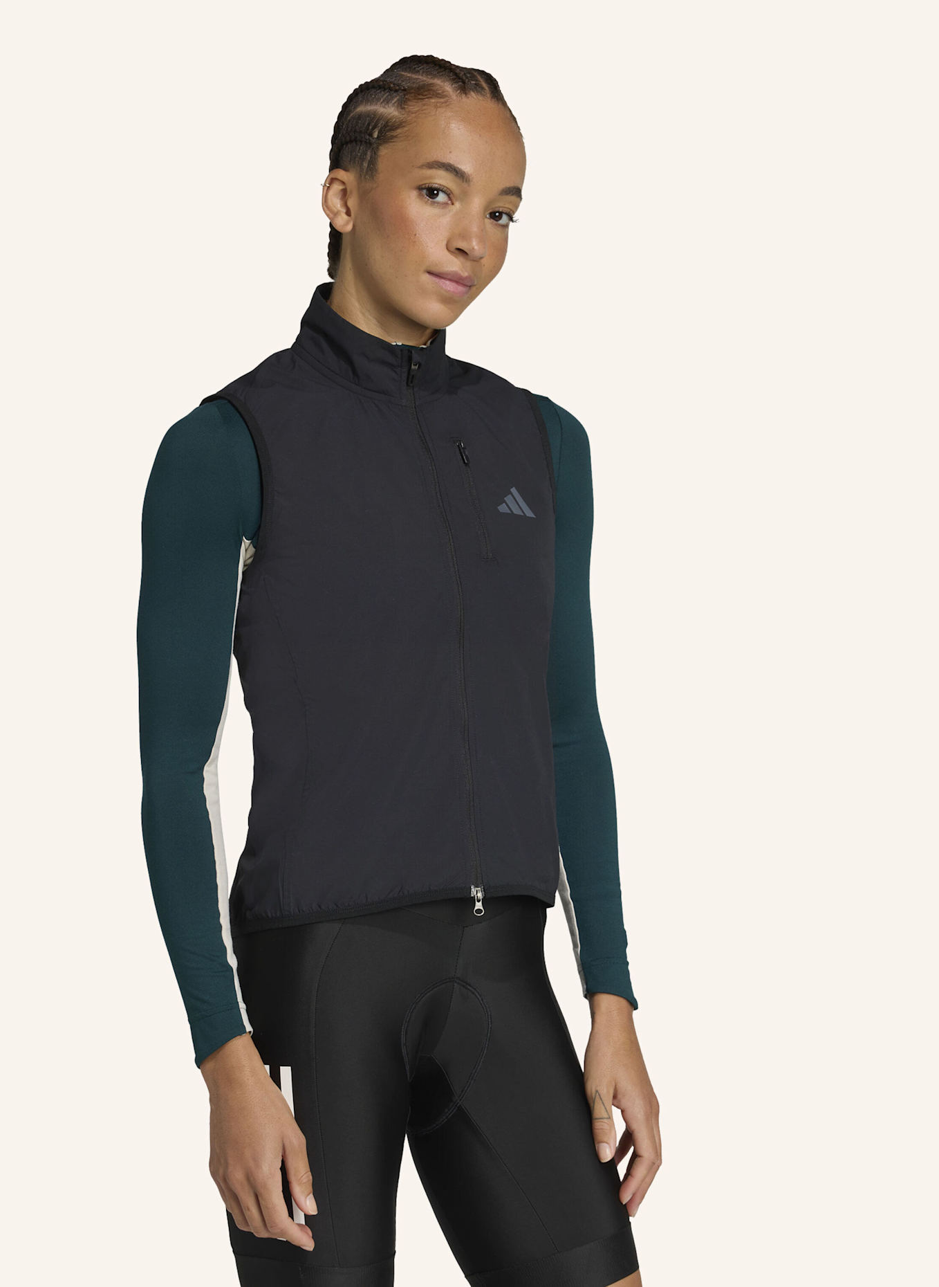 adidas ESSENTIALS WINDDICHTE WESTE: SCHWARZ