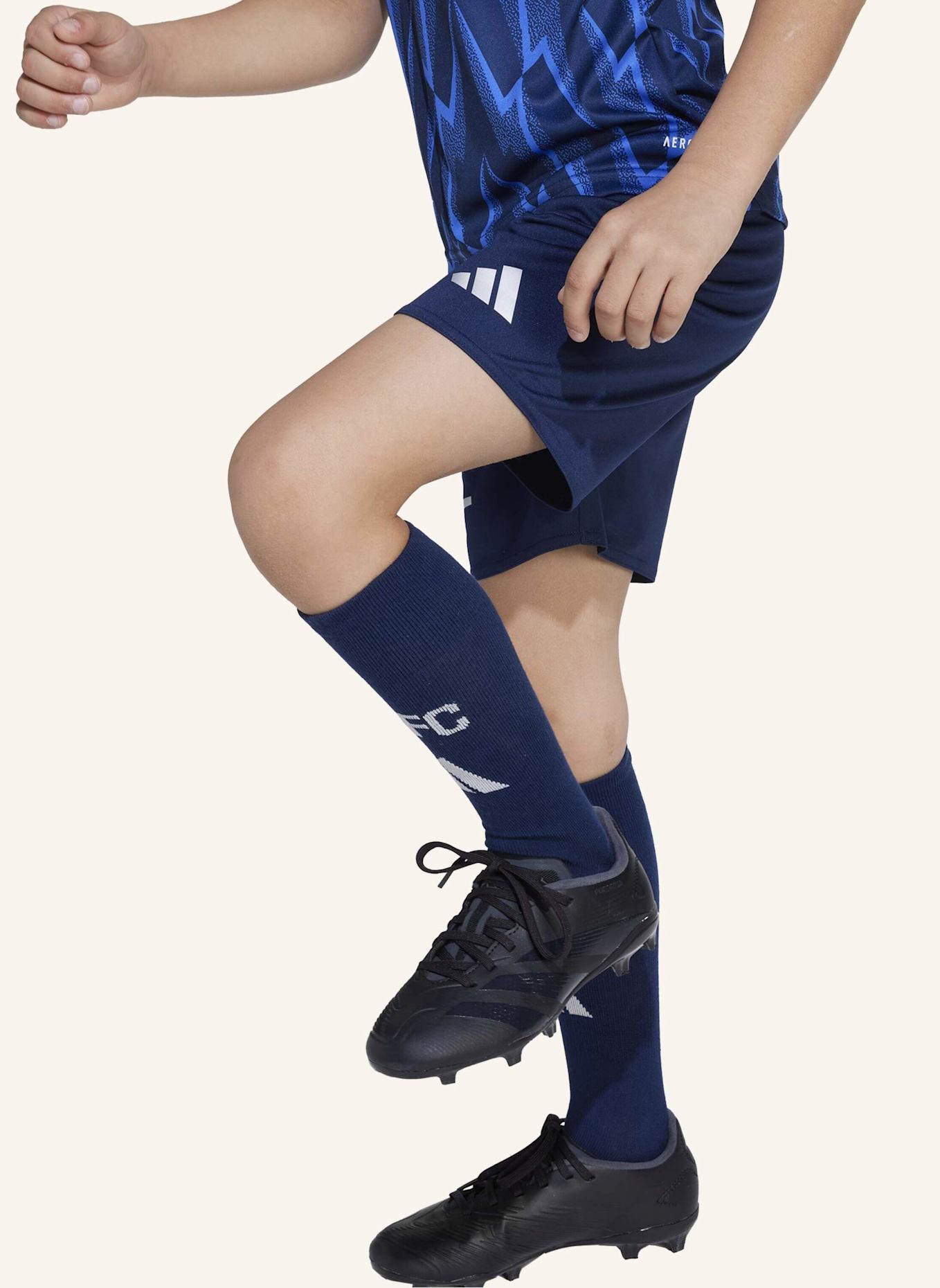 adidas FC ARSENAL 25/26 MINI-AUSWÄRTSAUSRÜSTUNG: BLAU/ SILBER