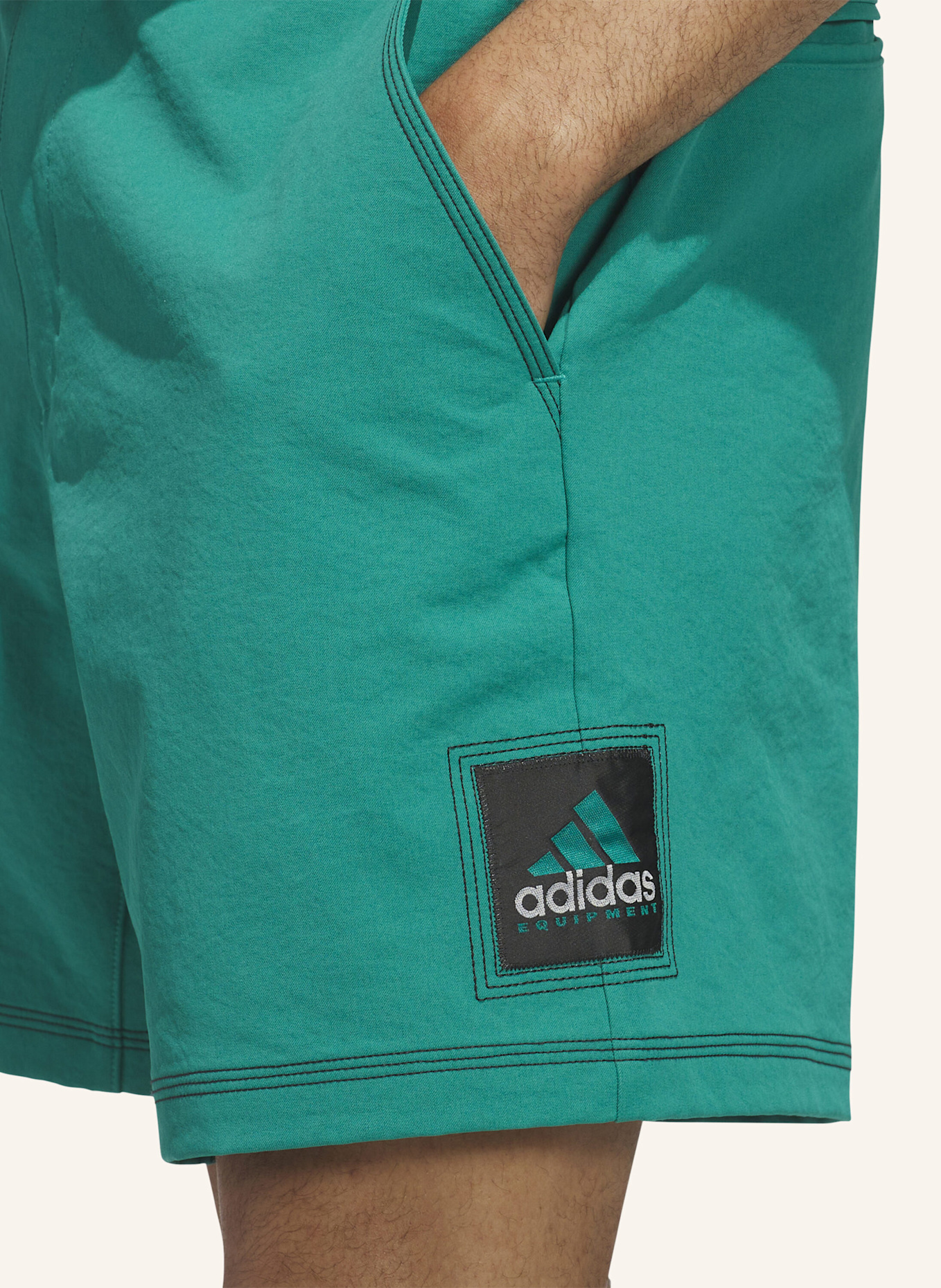 adidas EQUIPMENT SHORTS: GRÜN
