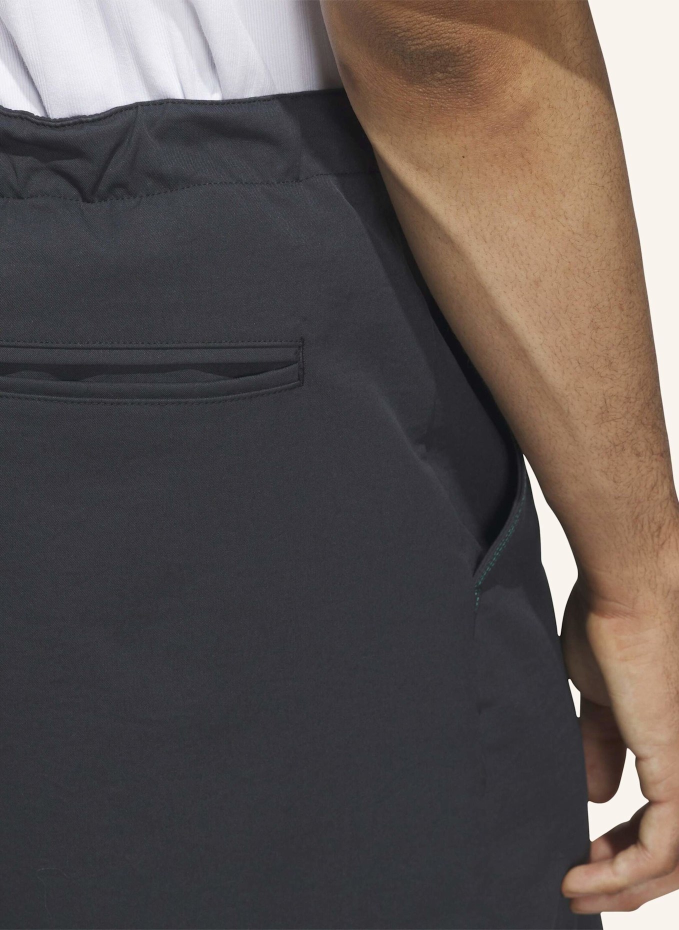 adidas EQUIPMENT SHORTS: SCHWARZ