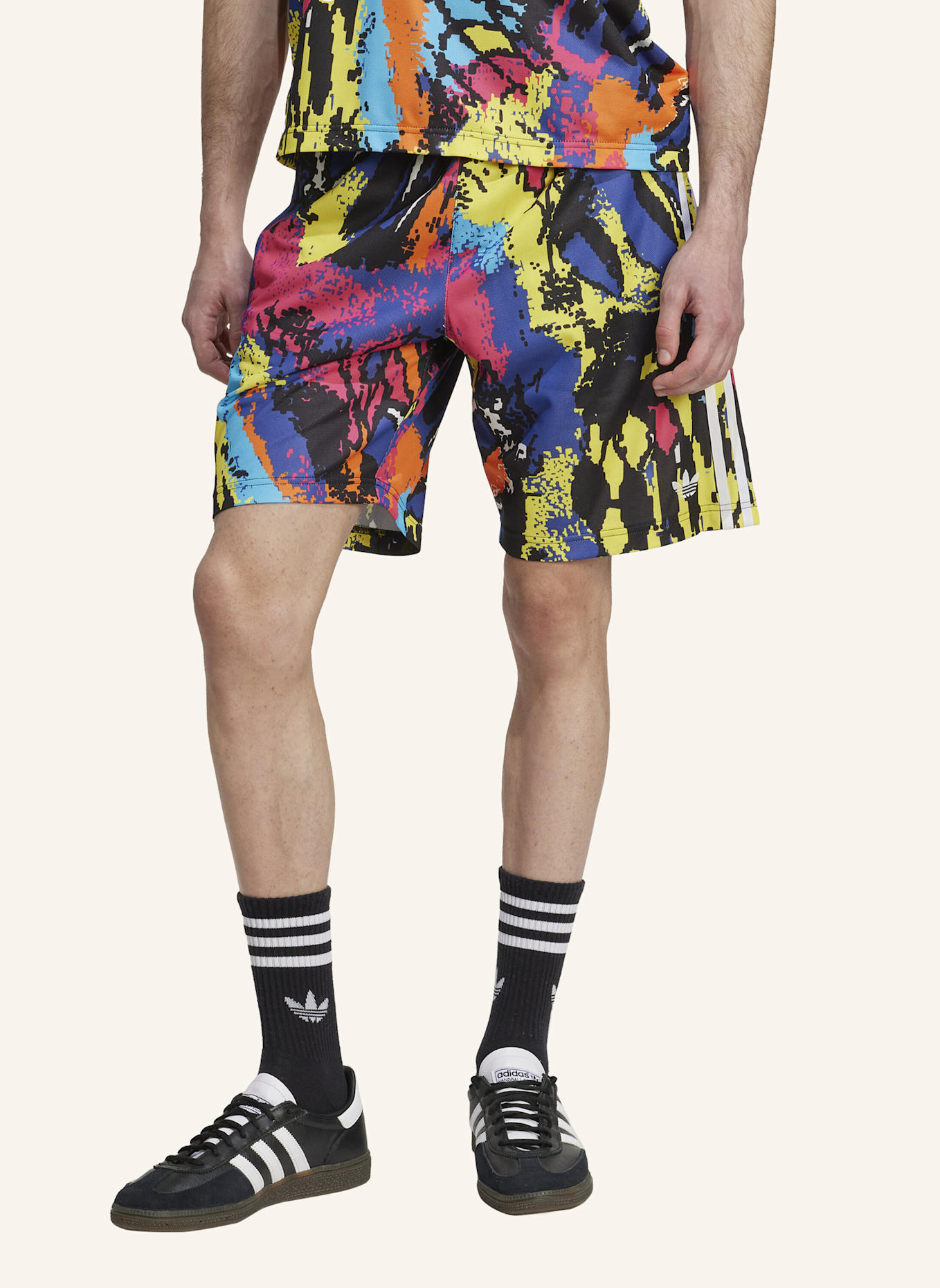 adidas Originals ARCHIVE AOP SHORTS 23 CM INNENBEINLÄNGE: GELB