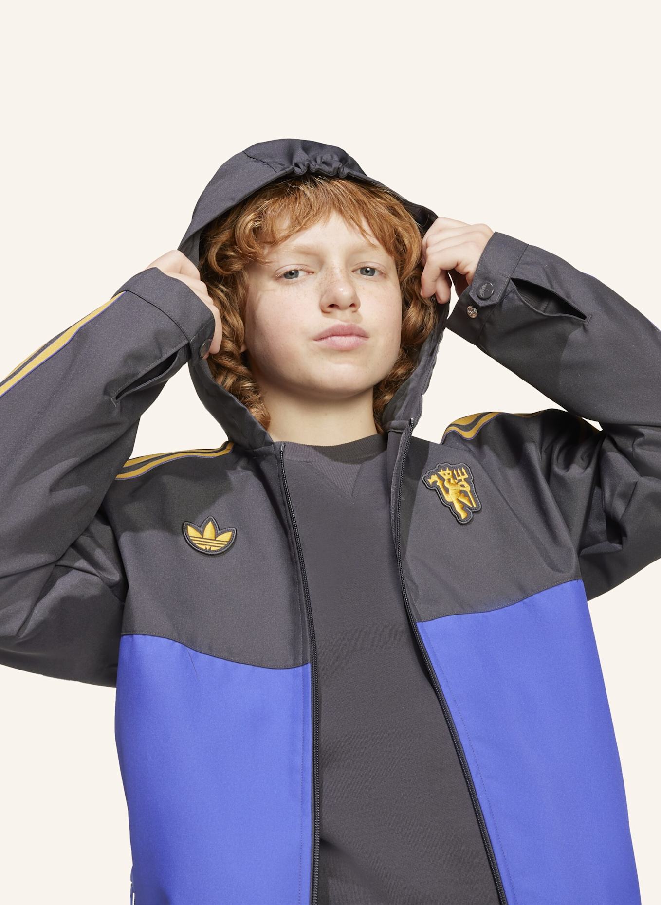 adidas Originals MANCHESTER UNITED TERRACE ICONS PARKA: SCHWARZ