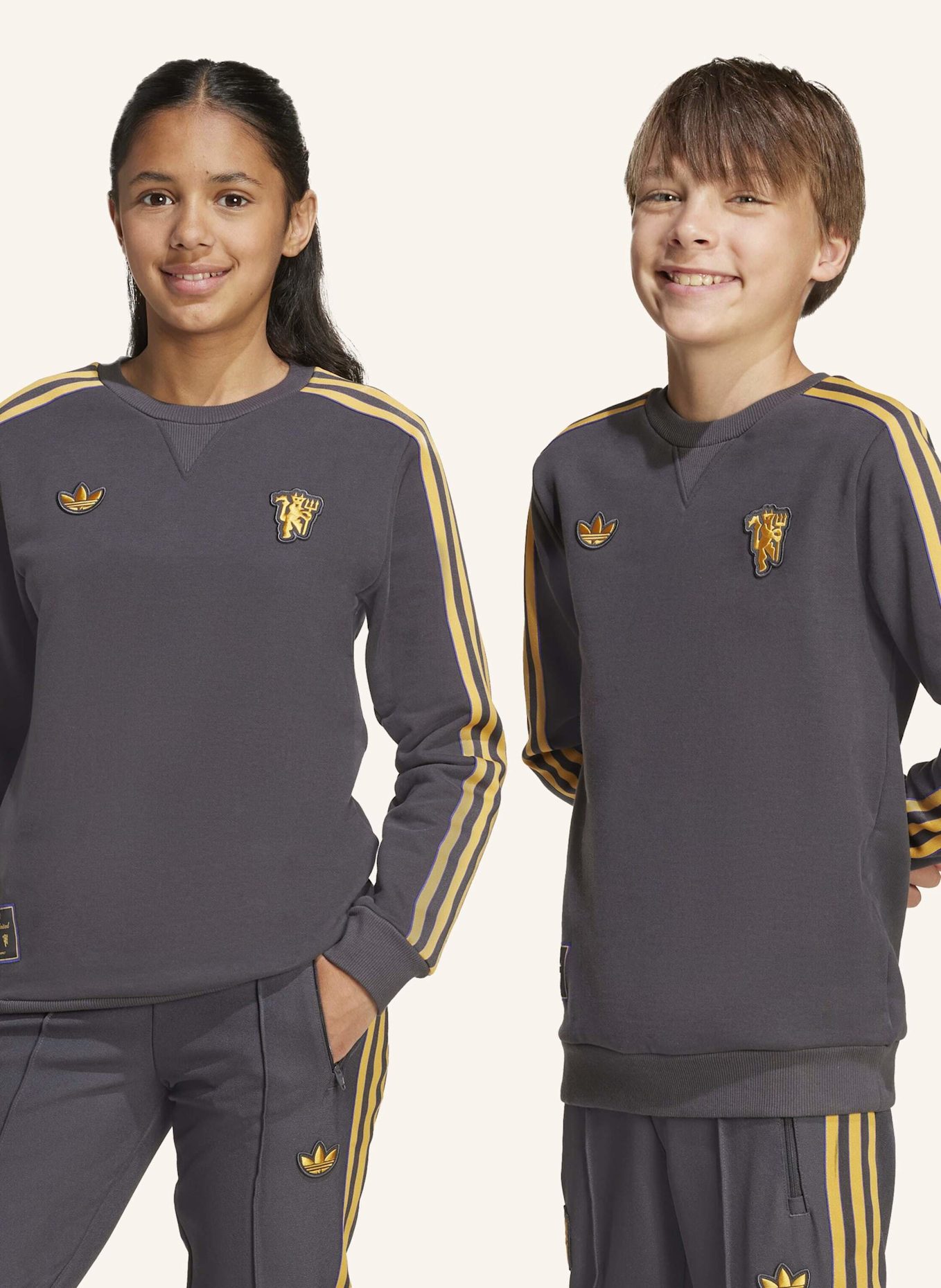 adidas Originals MANCHESTER UNITED TERRACE ICONS SWEATSHIRT: SCHWARZ