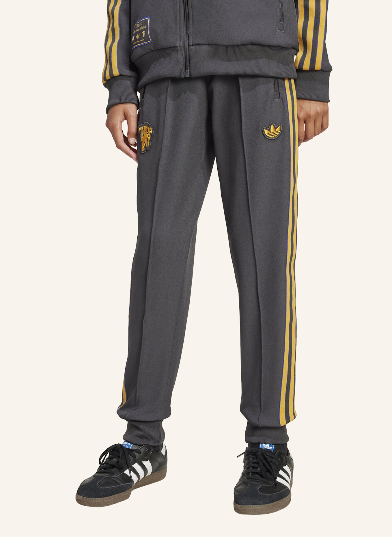 adidas Originals MANCHESTER UNITED TERRACE ICONS TRAININGSHOSE: SCHWARZ