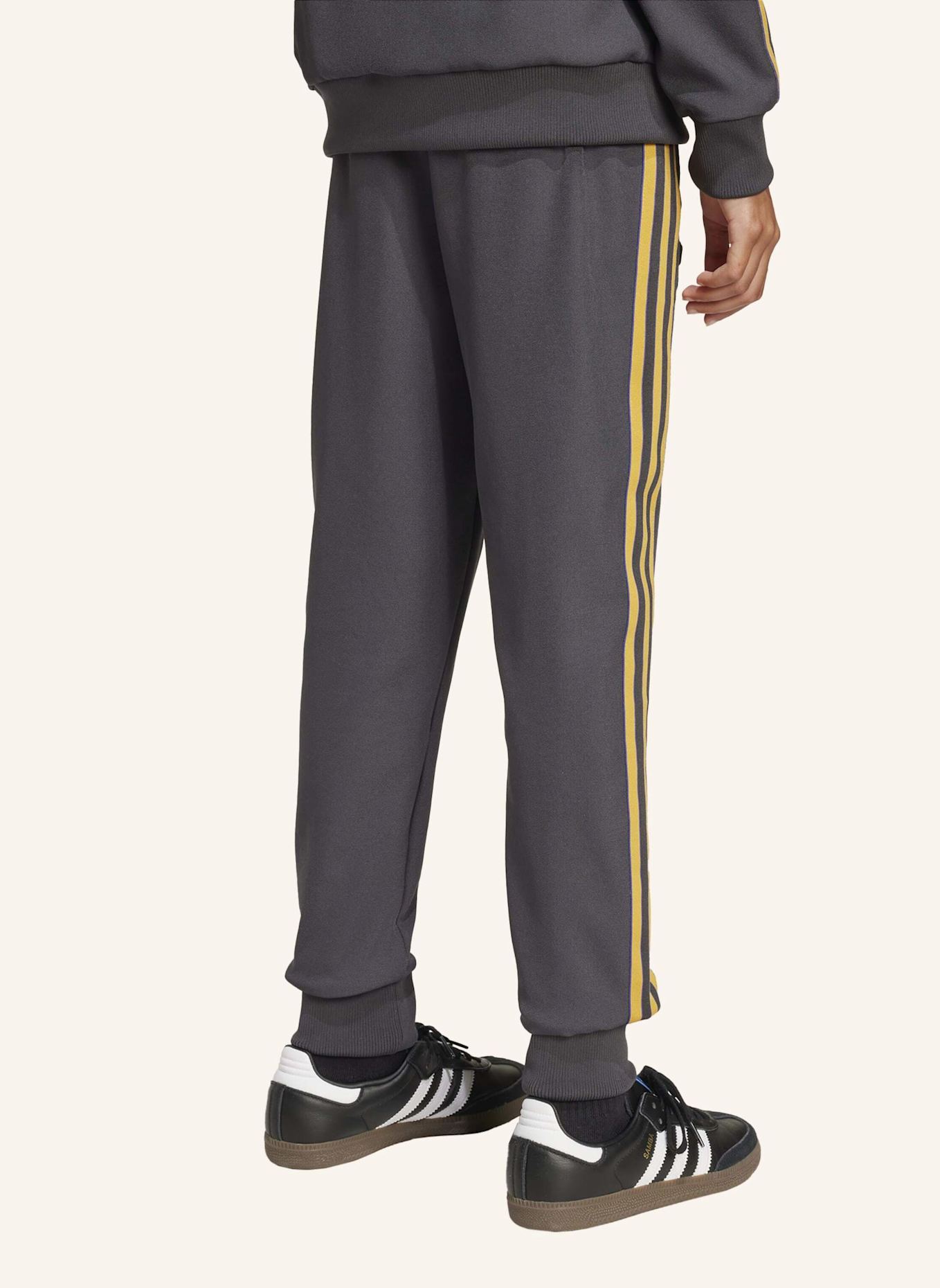 adidas Originals MANCHESTER UNITED TERRACE ICONS TRAININGSHOSE: SCHWARZ