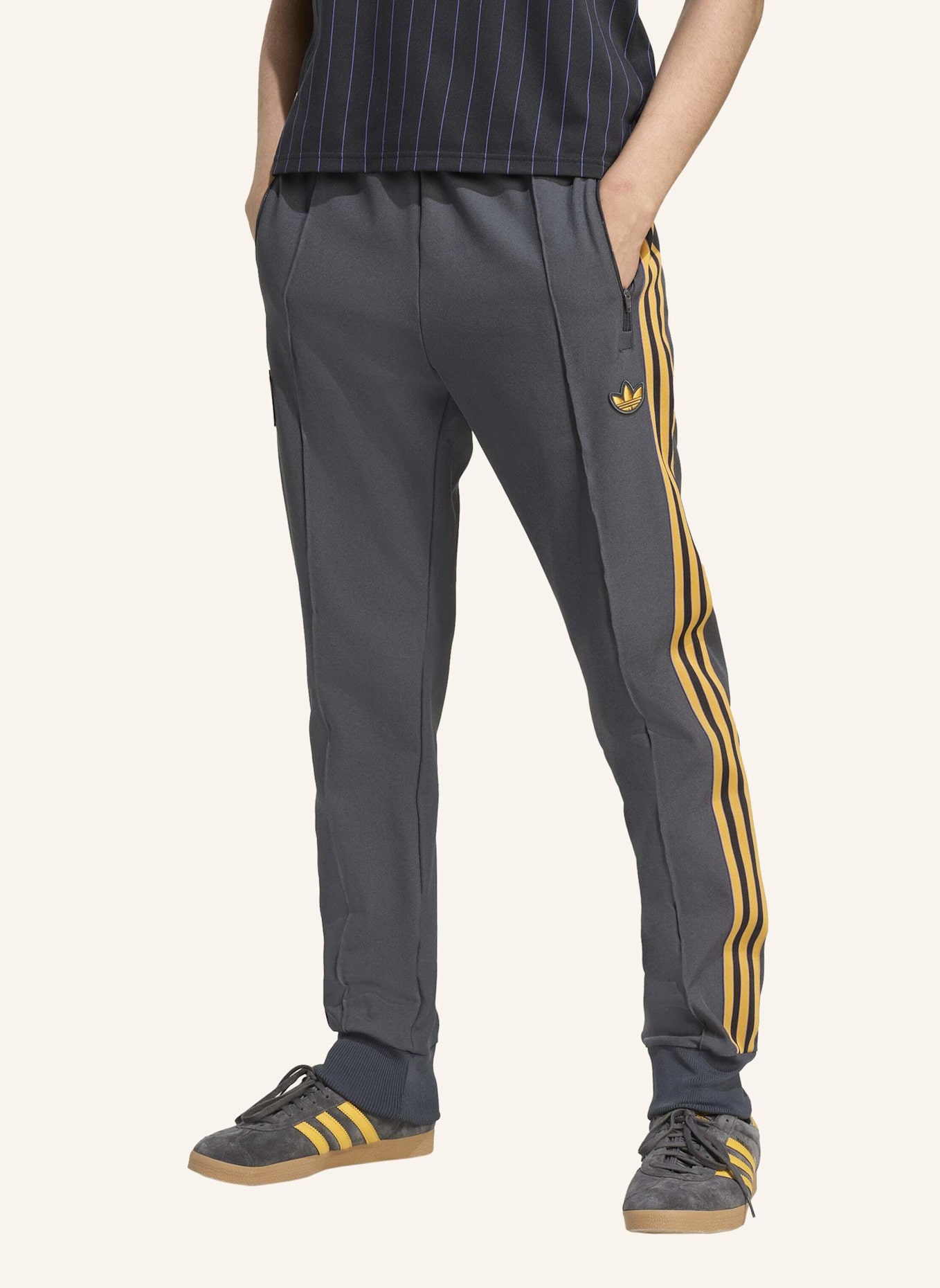 adidas Originals MANCHESTER UNITED TERRACE ICONS TRAININGSHOSE: SCHWARZ