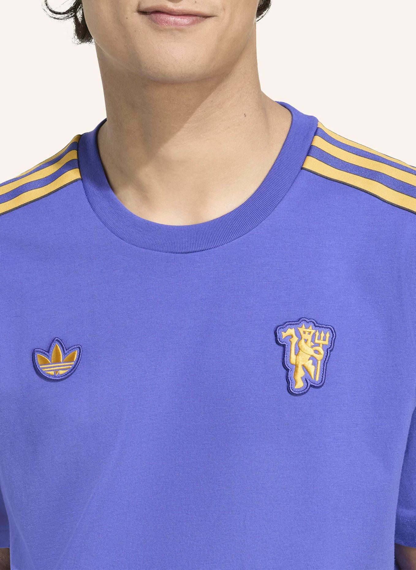adidas Originals MANCHESTER UNITED TERRACE ICONS T-SHIRT: BLAU