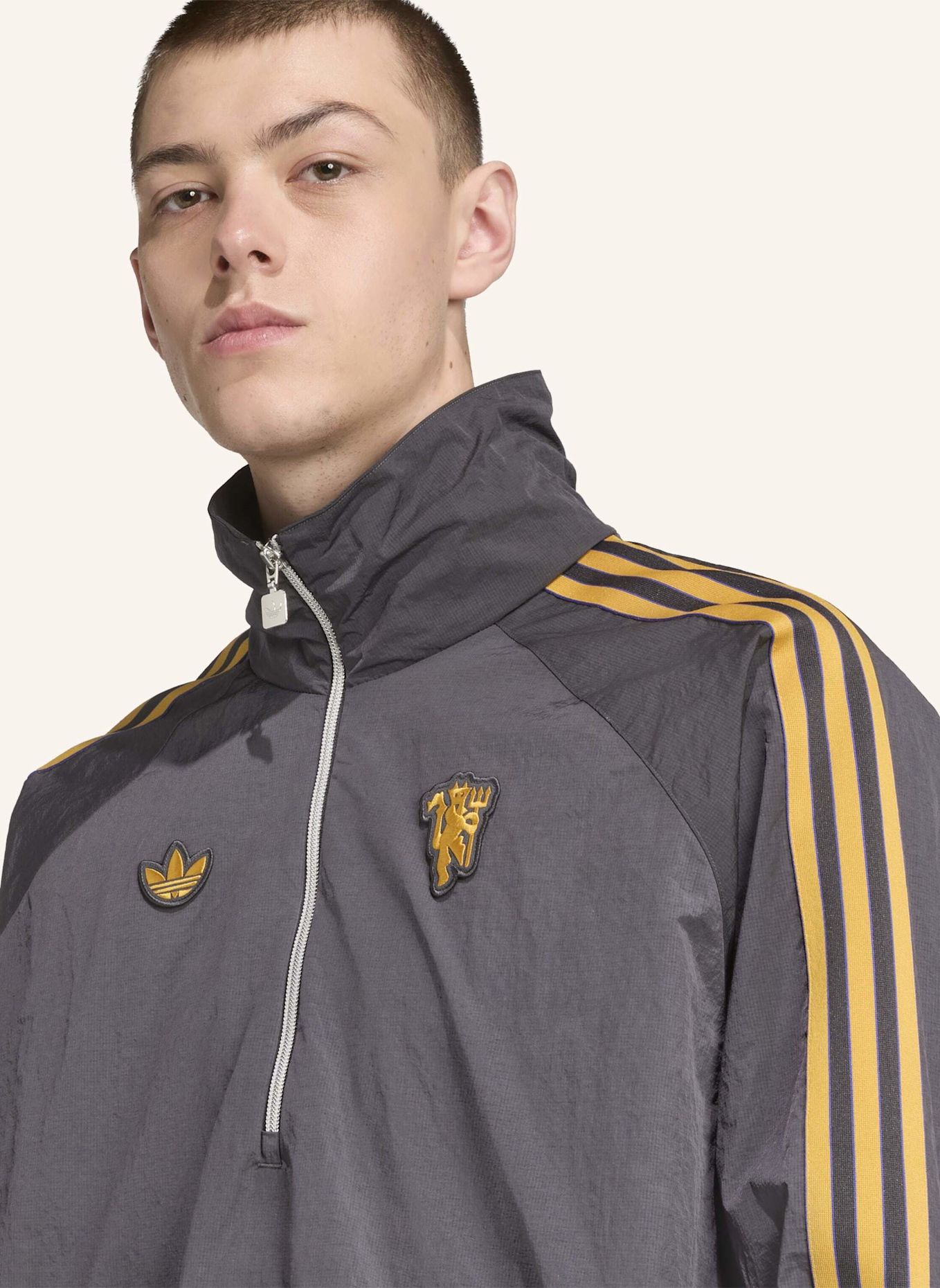 adidas Originals MANCHESTER UNITED TERRACE ICONS HALF-ZIP JACKE: SCHWARZ