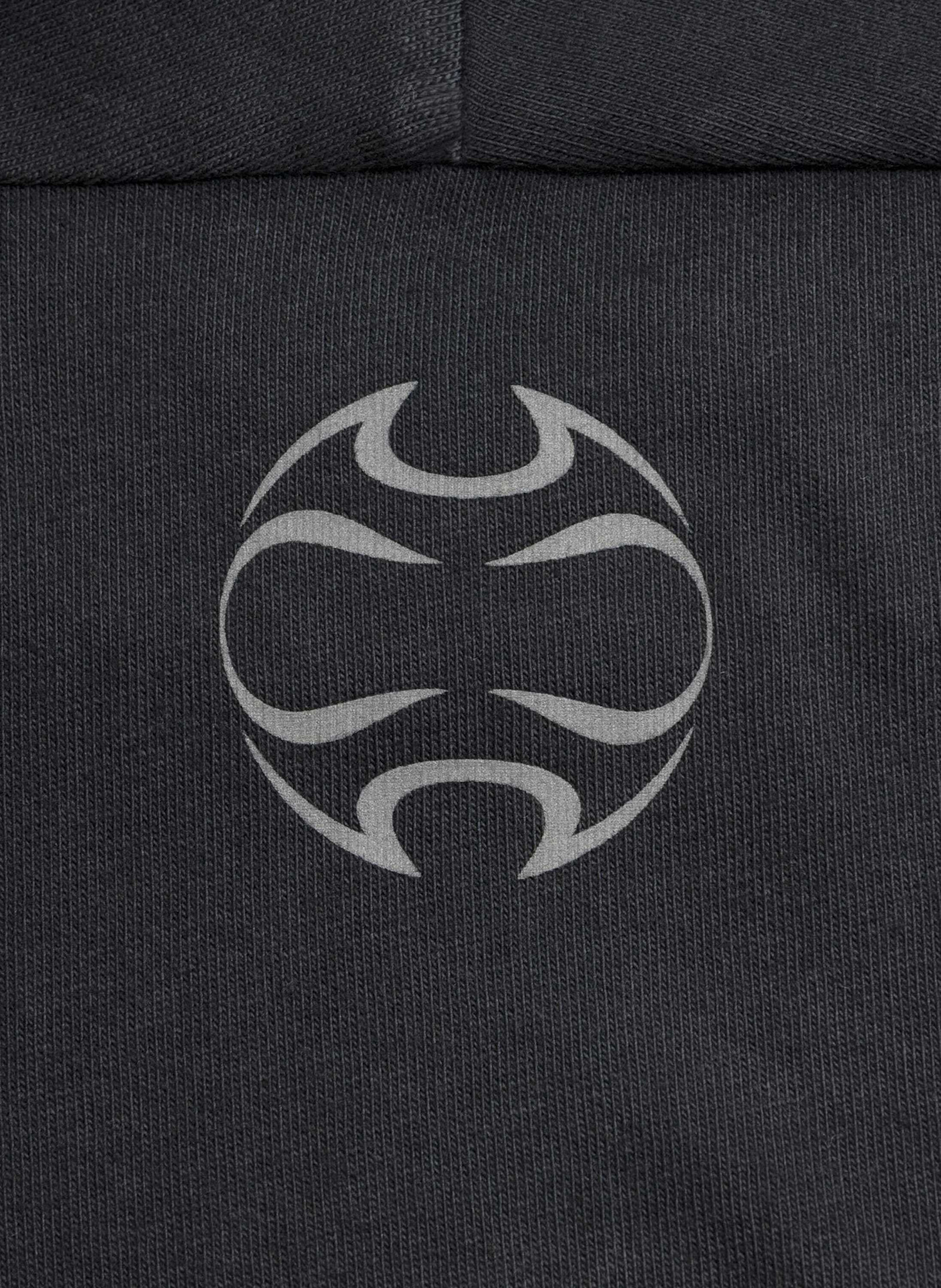 adidas Originals ADILENIUM SEASON 4 TEAMGEIST T-SHIRT MIT GRAFIKPRINT: SCHWARZ