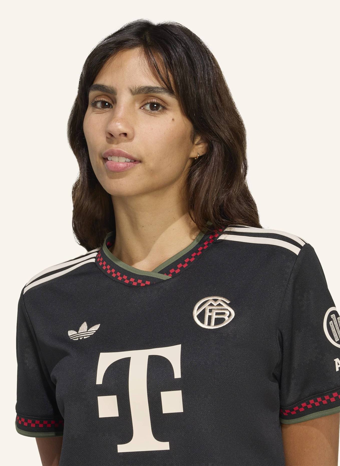 adidas FC BAYERN MÜNCHEN 25/26 AUSWEICHTRIKOT, KÜRZER GESCHNITTEN: SCHWARZ/ BEIGE