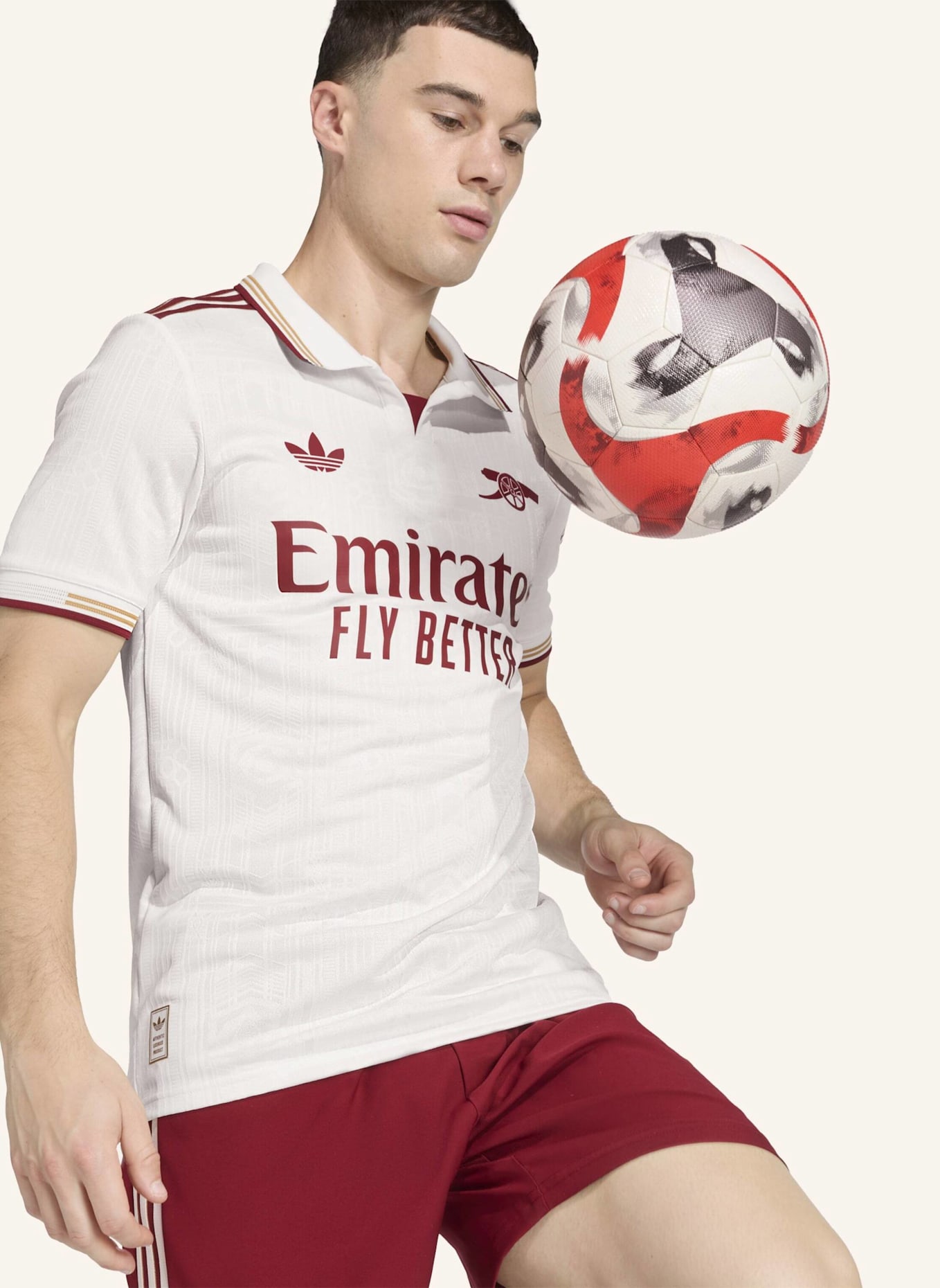 adidas FC ARSENAL 25/26 AUSWEICHTRIKOT AUTHENTIC: WEISS/ ROT