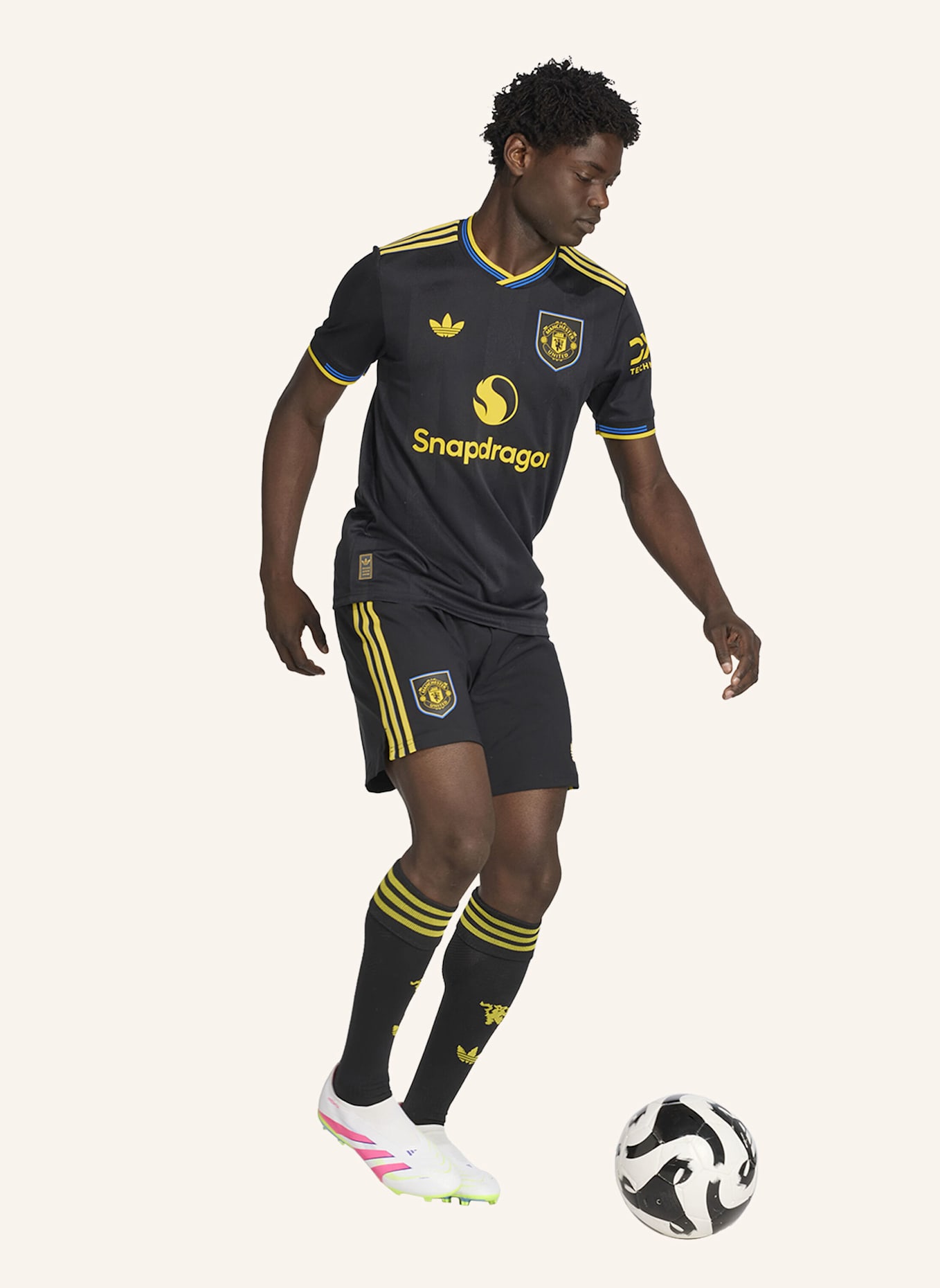 adidas MANCHESTER UNITED 25/26 AUSWEICHTRIKOT AUTHENTIC: SCHWARZ