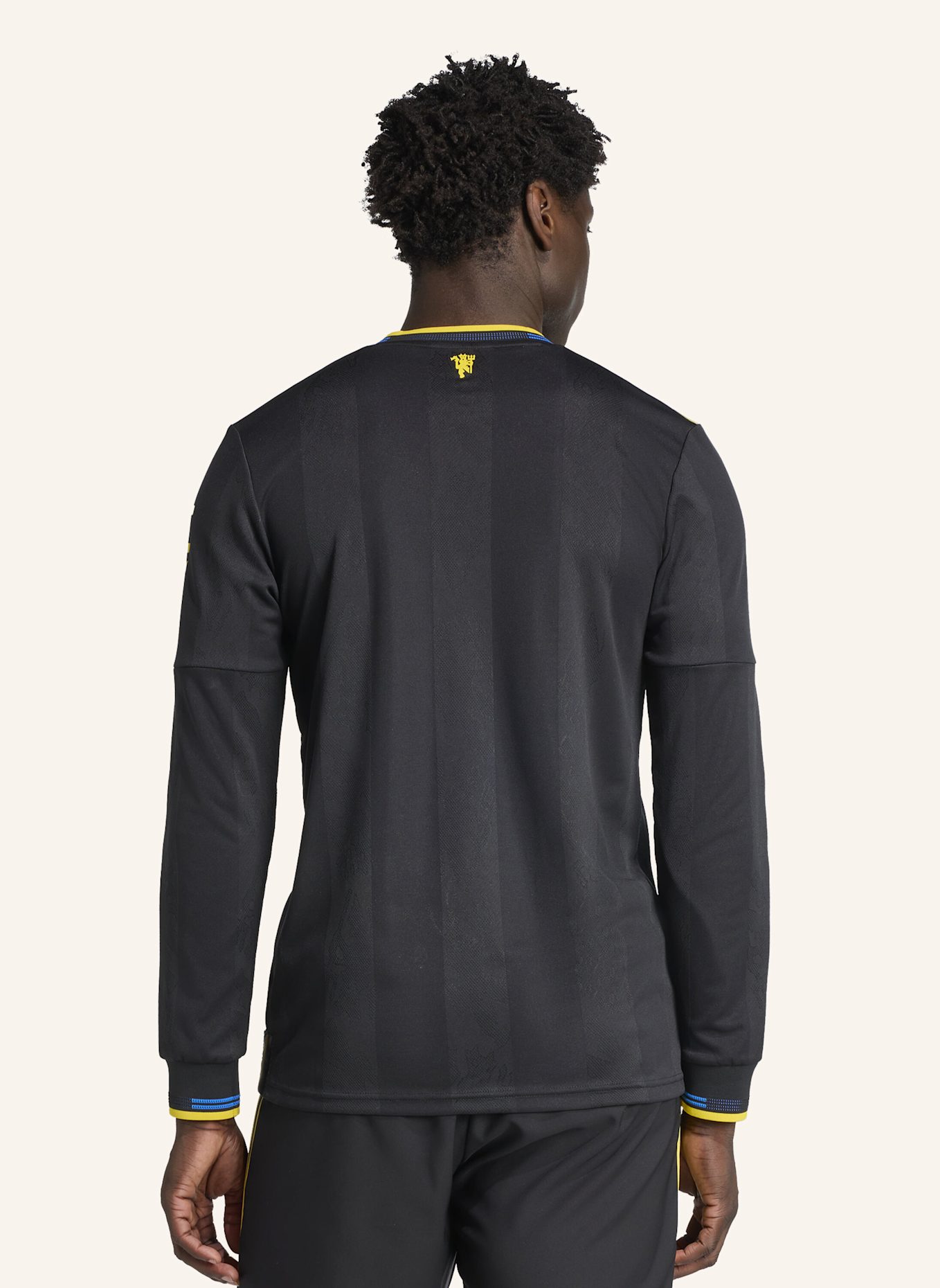 adidas MANCHESTER UNITED 25/26 LONGSLEEVE AUSWEICHTRIKOT AUTHENTIC: SCHWARZ