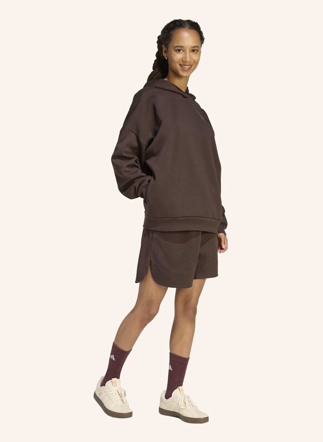 adidas 3-STREIFEN STUDIO HOODIE: BRAUN