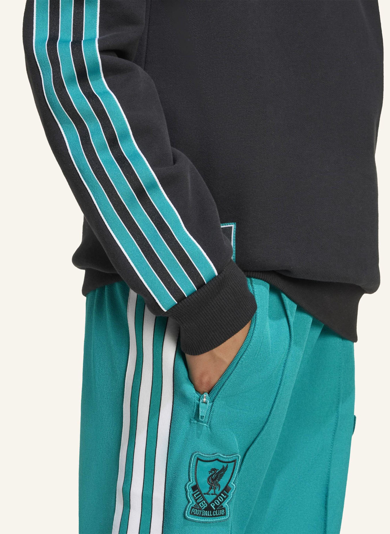 adidas Originals FC LIVERPOOL TERRACE ICONS SWEATSHIRT FÜR KINDER: SCHWARZ