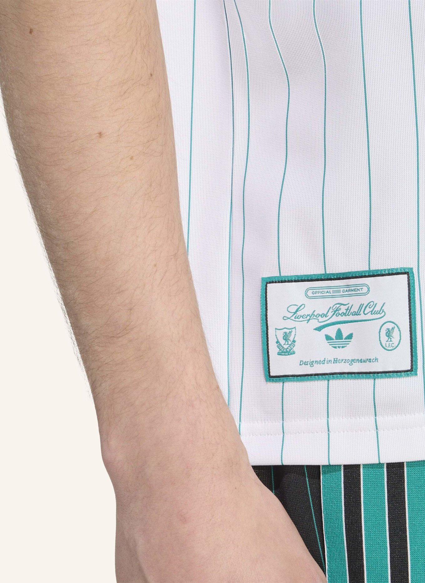 adidas Originals FC LIVERPOOL TERRACE ICONS JERSEY: WEISS/ GRÜN