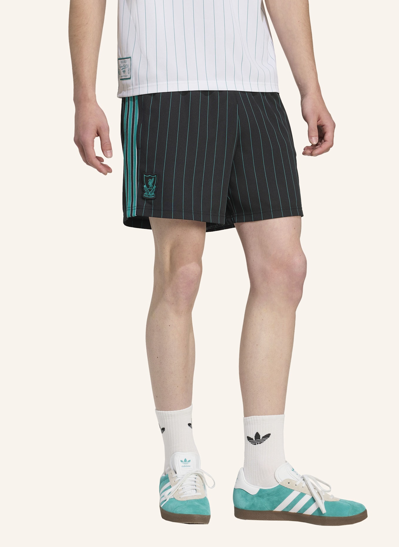adidas Originals FC LIVERPOOL TERRACE ICONS SHORTS: SCHWARZ/ GRÜN