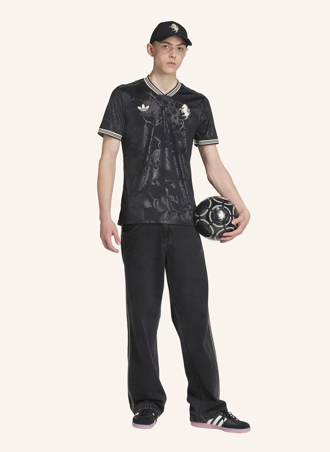 adidas JUVENTUS 25/26 AUSWEICHTRIKOT: SCHWARZ/ ECRU