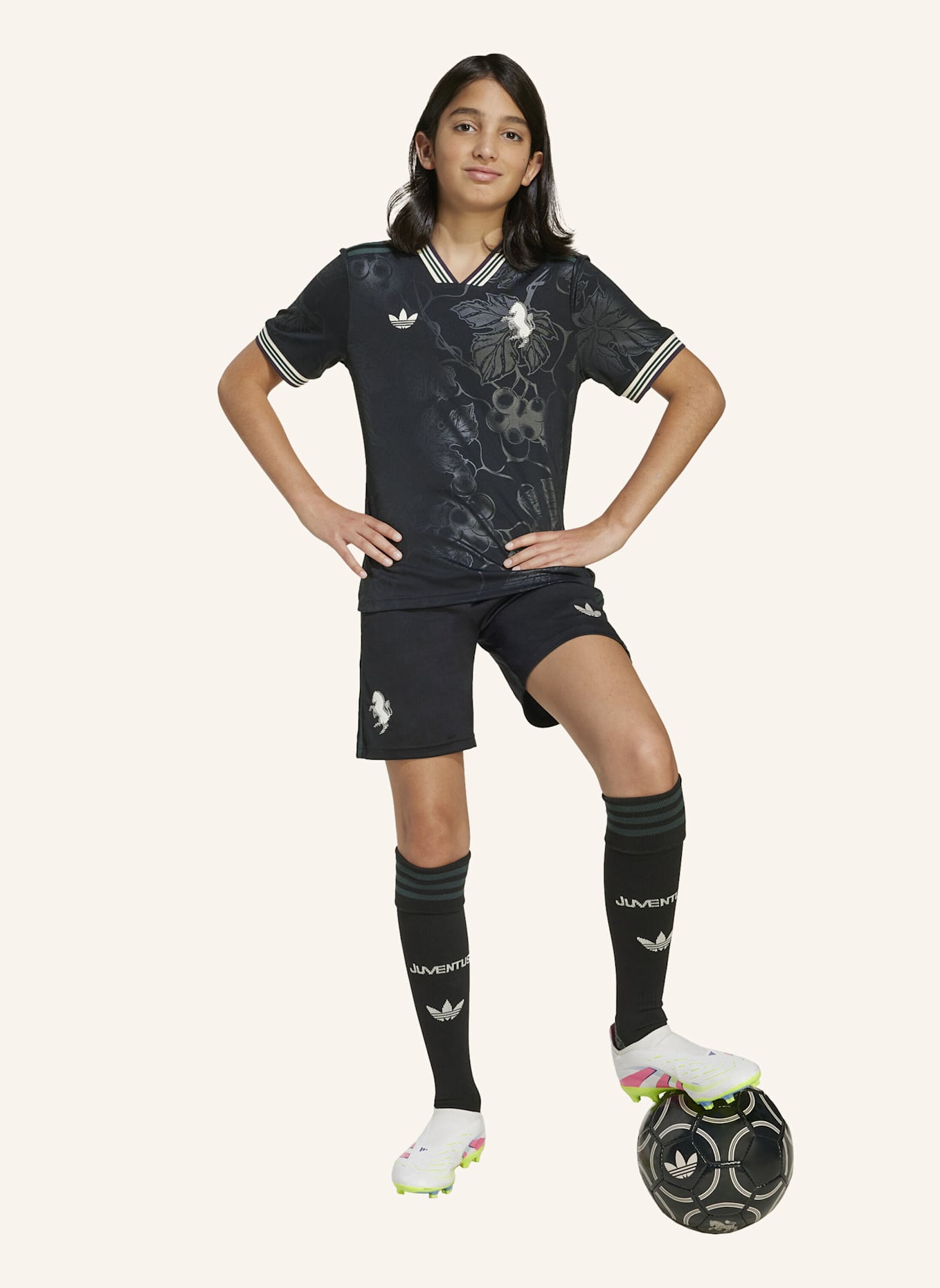 adidas JUVENTUS TURIN 25/26 AUSWEICHTRIKOT KINDER: SCHWARZ/ ECRU
