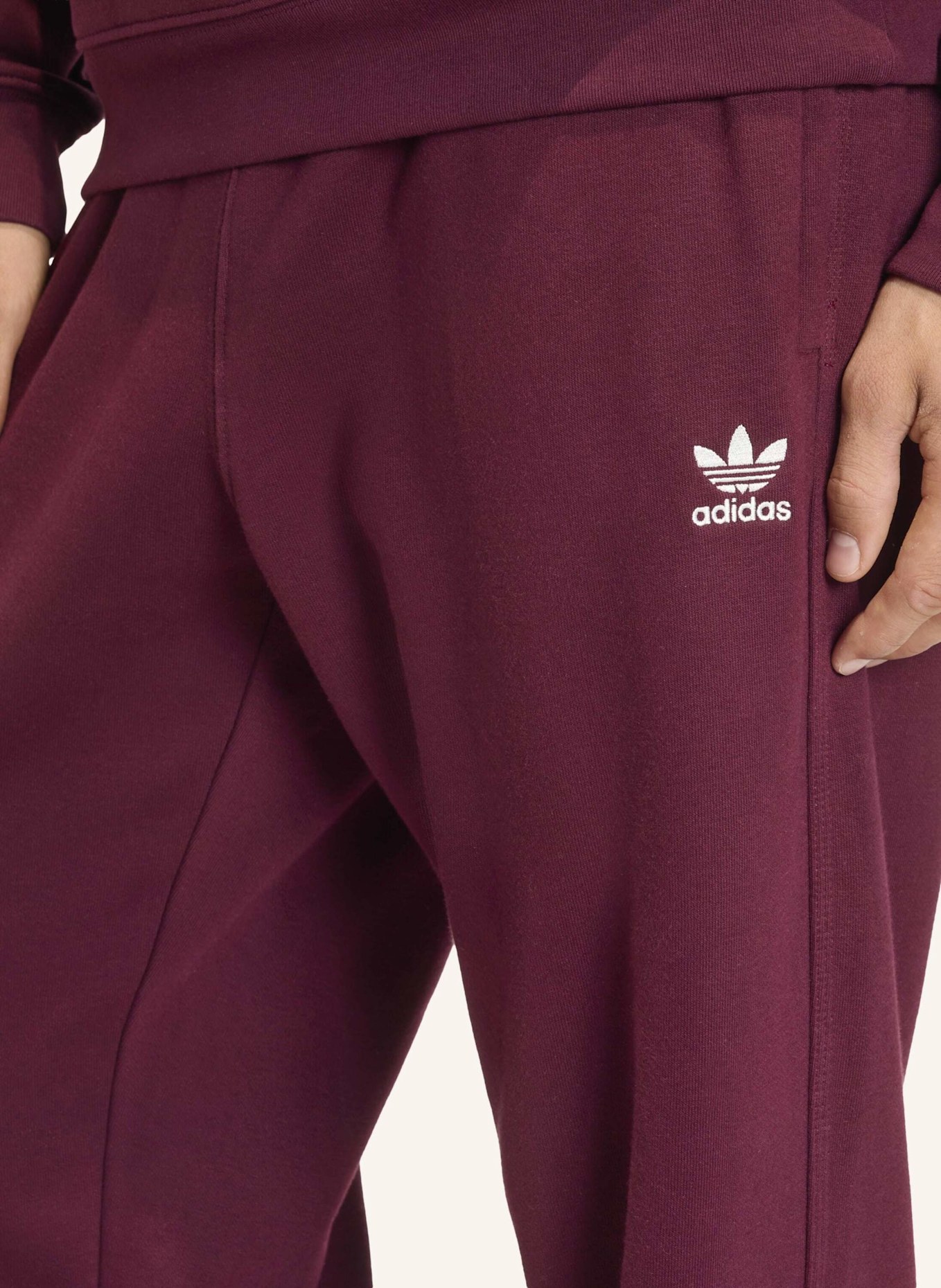 adidas Originals ESSENTIAL OPEN HEM LOOSE HOSE: ROT