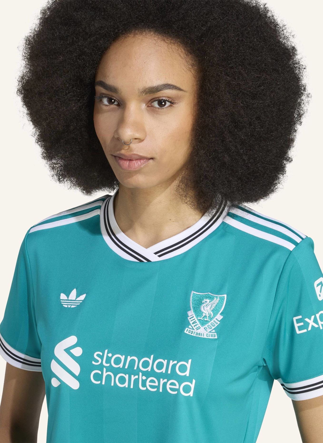 adidas FC LIVERPOOL 25/26 KÜRZER GESCHNITTENES AUSWEICHTRIKOT: GRÜN