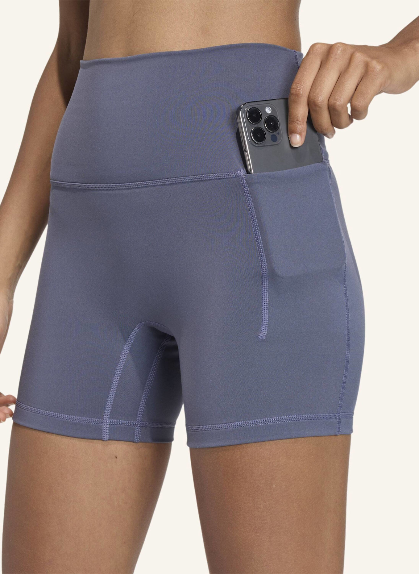 adidas 3-STREIFEN STUDIO ALL ME BOOTY SHORT LEGGINGS: LILA