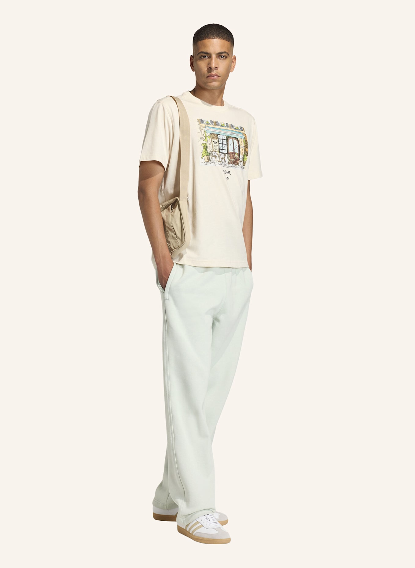 adidas Originals ESSENTIAL OPEN HEM LOOSE HOSE: GRÜN