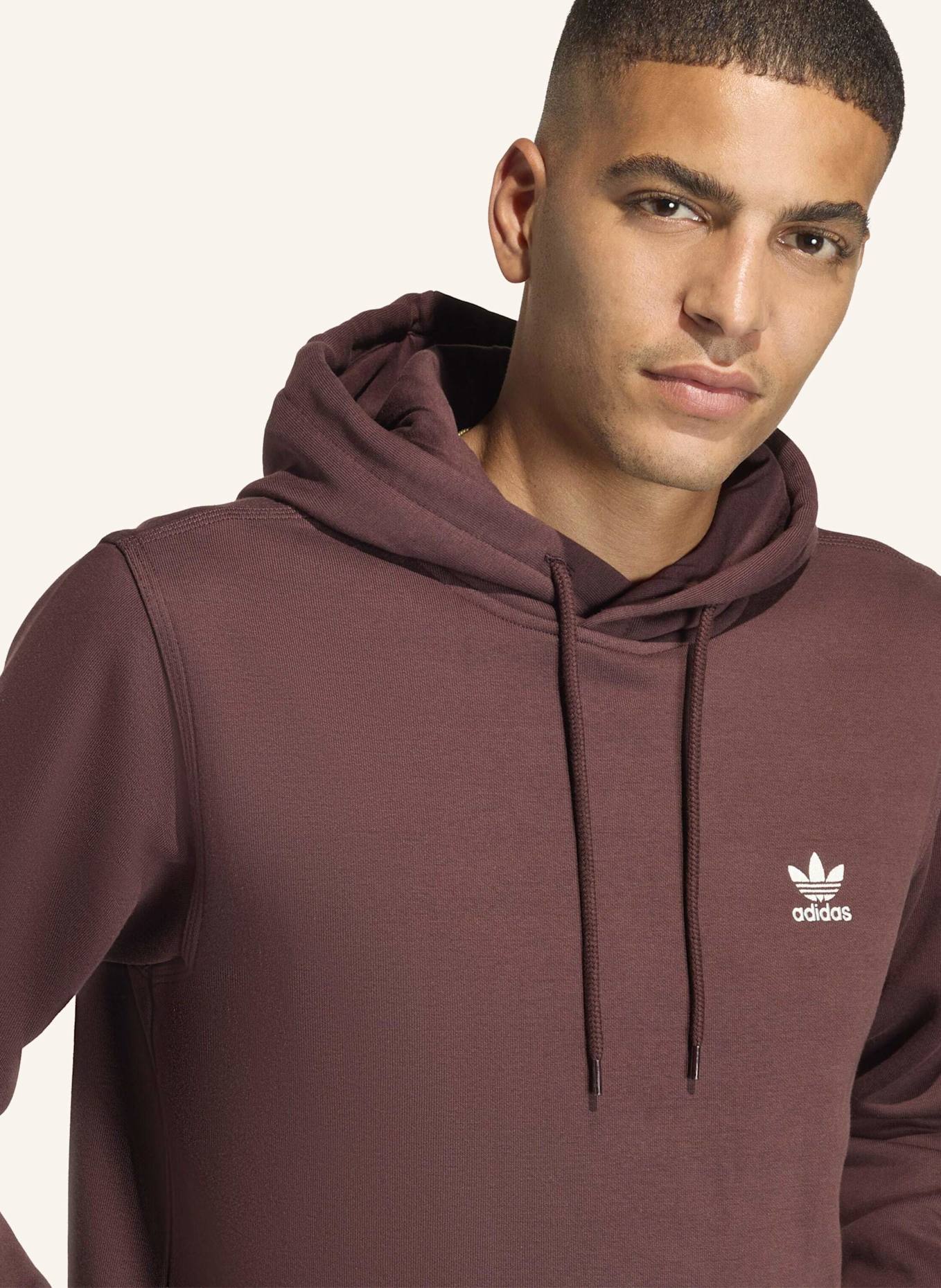 adidas Originals ESSENTIAL REGULAR FLEECE HOODIE: BRAUN